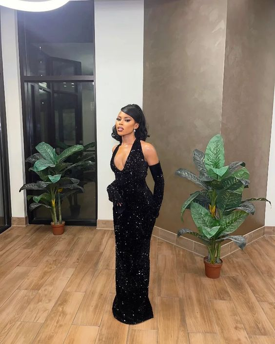 Elegant Black Mermaid Prom Dress with Sequin Details - Perfect for Evening Gala, Homecoming Dance & Formal Events - Style J4484
