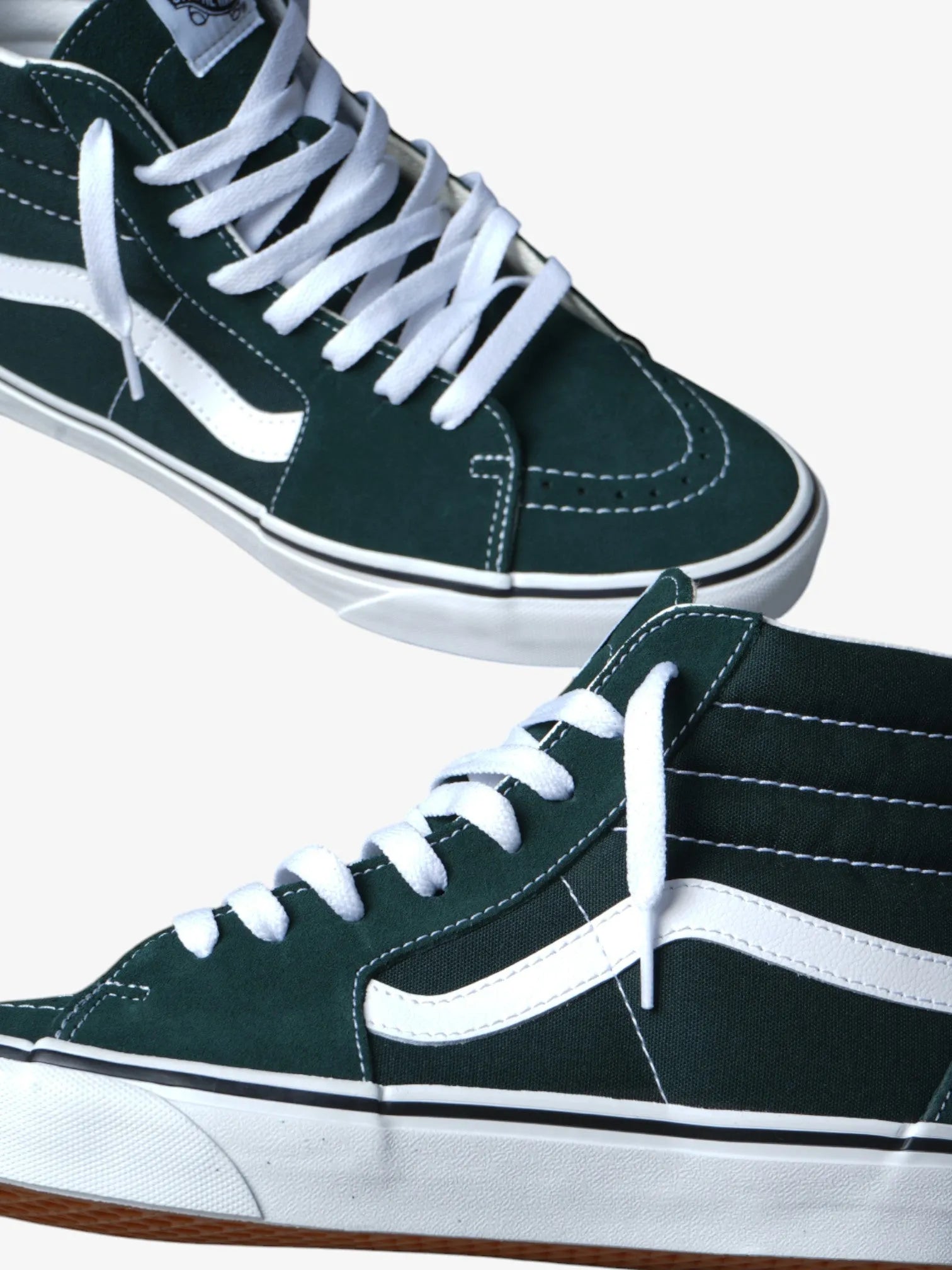Vans Sk8 Hi Classic Black & White Skate Shoes for Men & Women - High Top Sneakers for Skateboarding, Casual Wear & Street Fashion