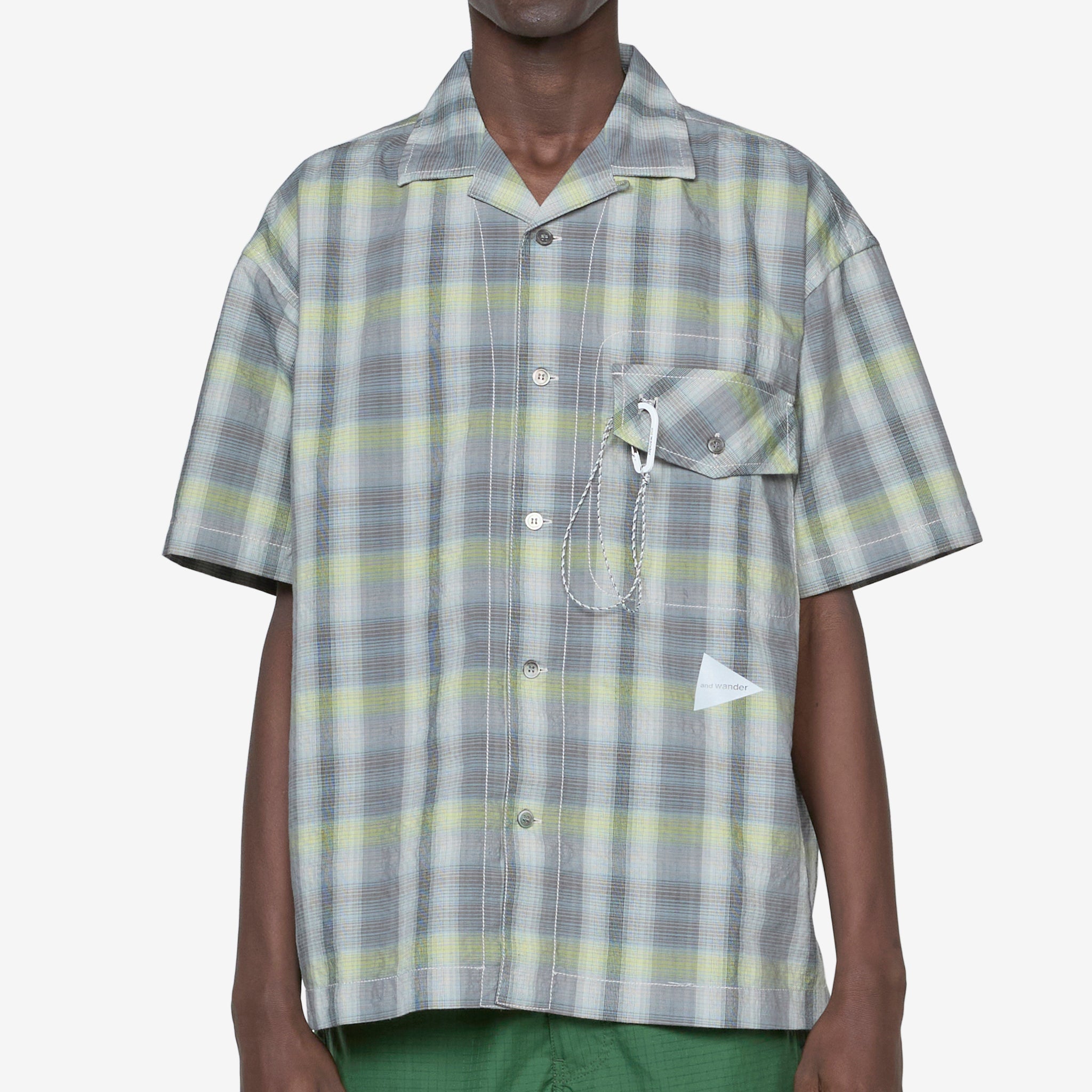Breathable Dry Check Open Short Sleeve Shirt for Men - Light Gray Casual Summer Shirt | Perfect for Outdoor Activities & Beach Wear