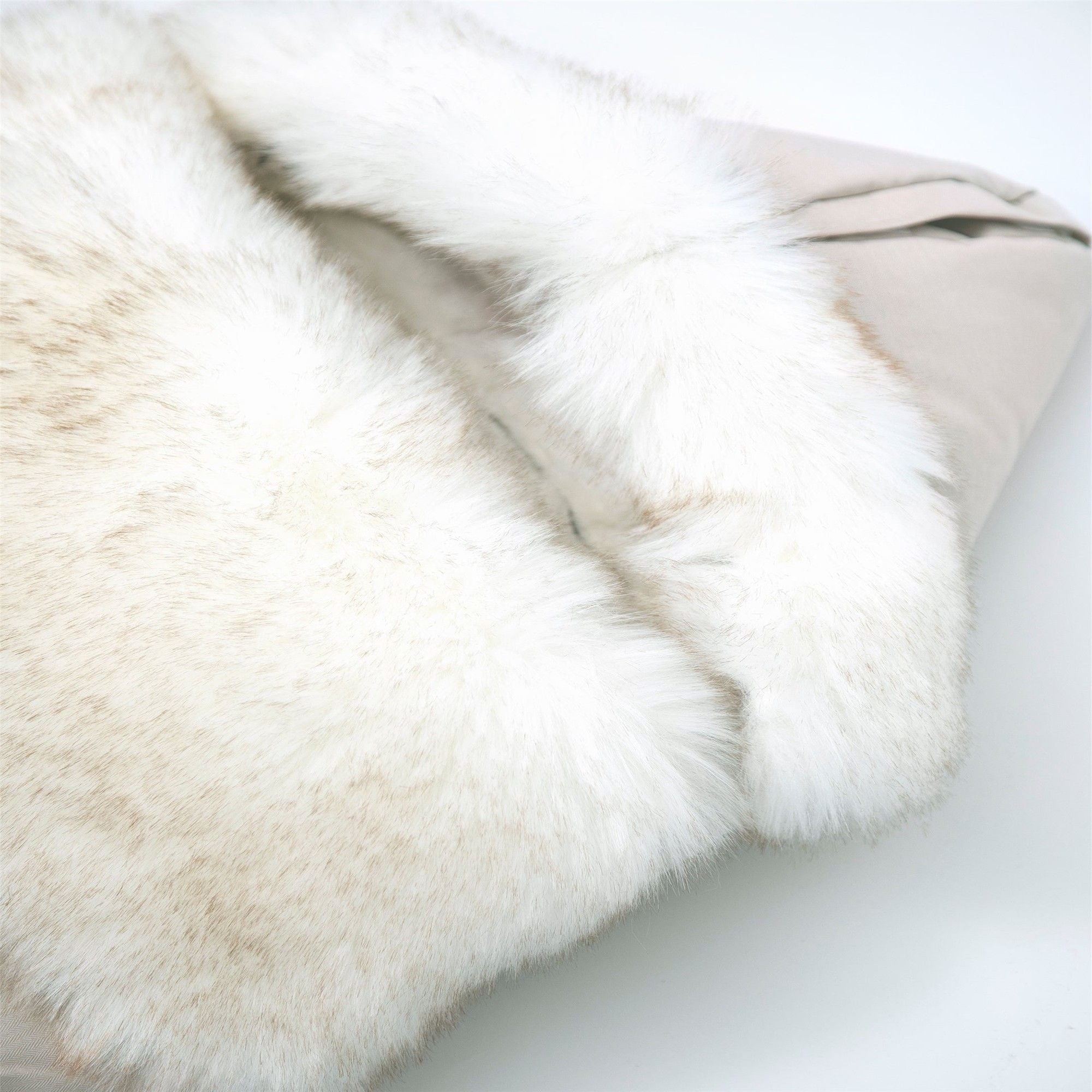 7AM Enfant PlushPOD Tundra - Premium Baby Car Seat Cover for Winter Warmth & Comfort - Perfect for Cold Weather Travel & Outdoor Adventures