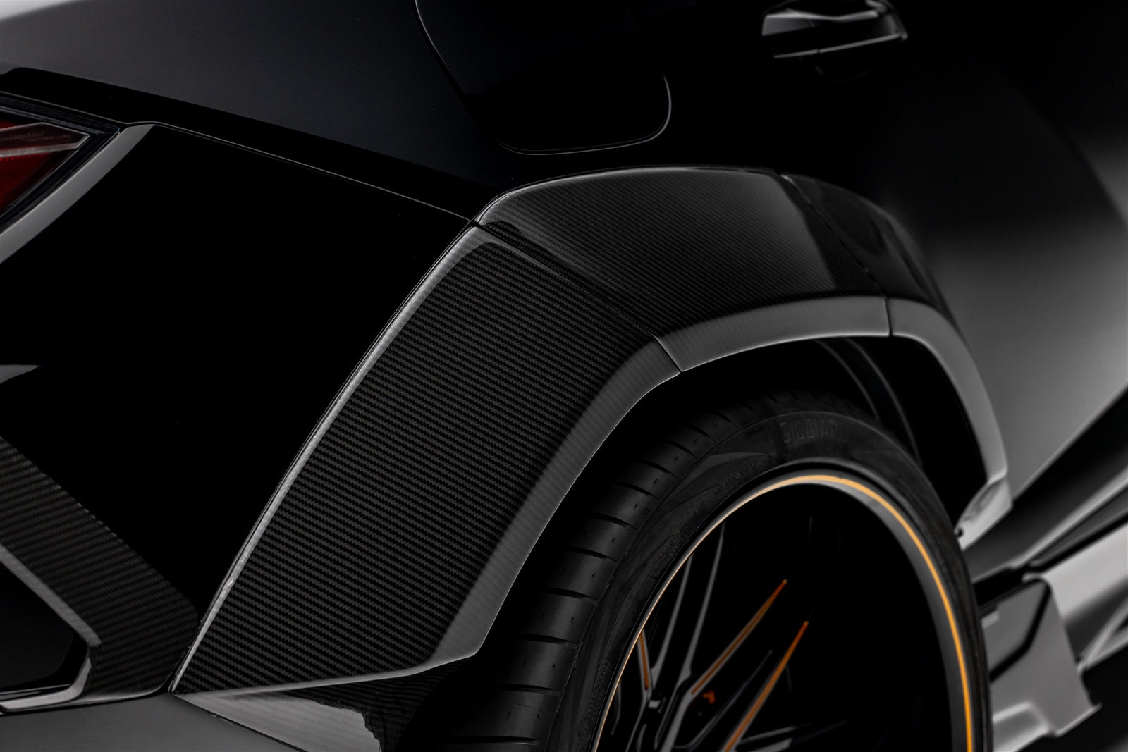 Lamborghini Urus Rampante Edizione Program - Luxury SUV Car Model for Collectors & Display | Perfect for Home Decor, Office Display & Car Enthusiast Gifts