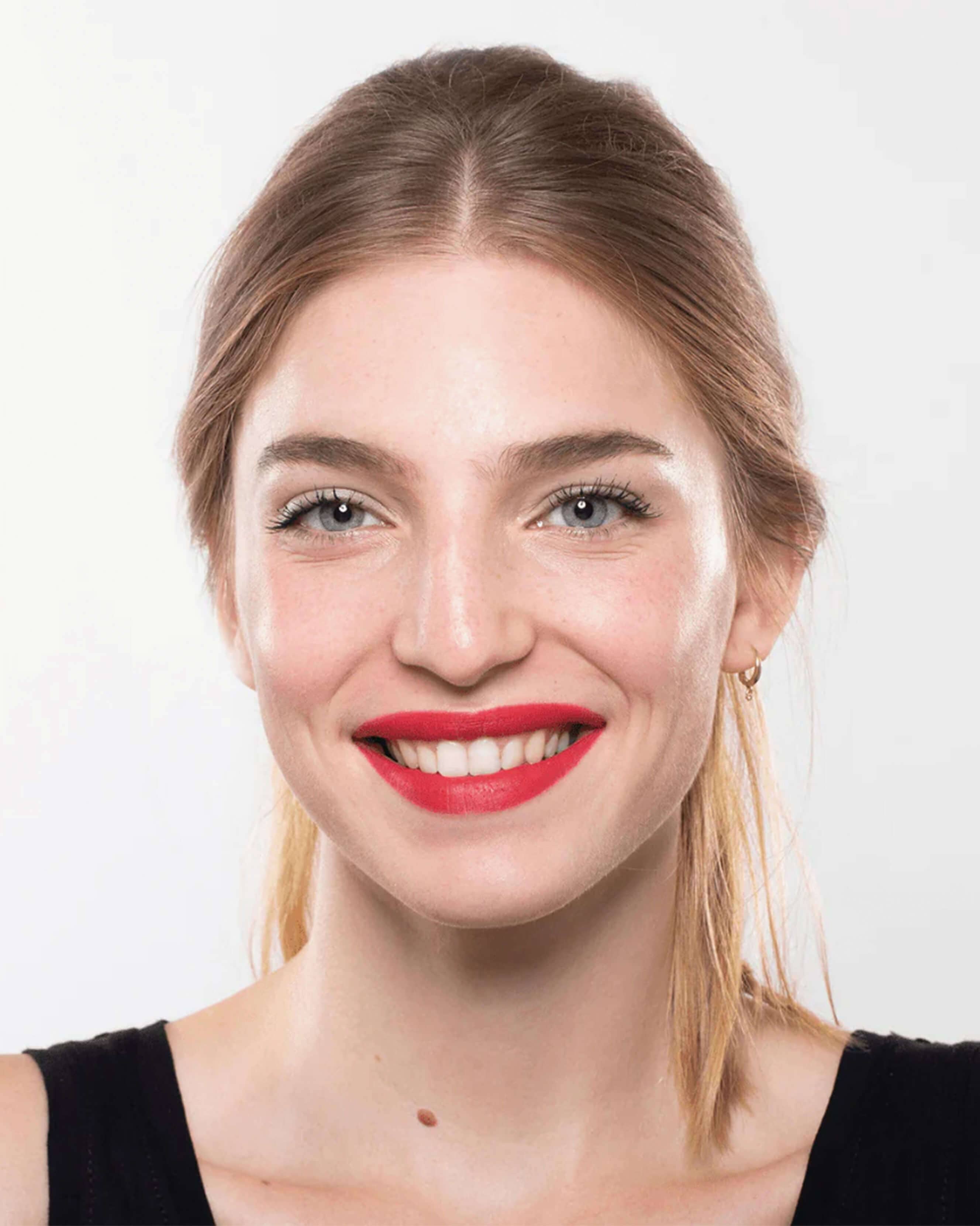 Long-Lasting Matte Lipstick - Waterproof & Smudge-Proof Lip Color for All-Day Wear - Perfect for Work, Date Night, and Special Occasions