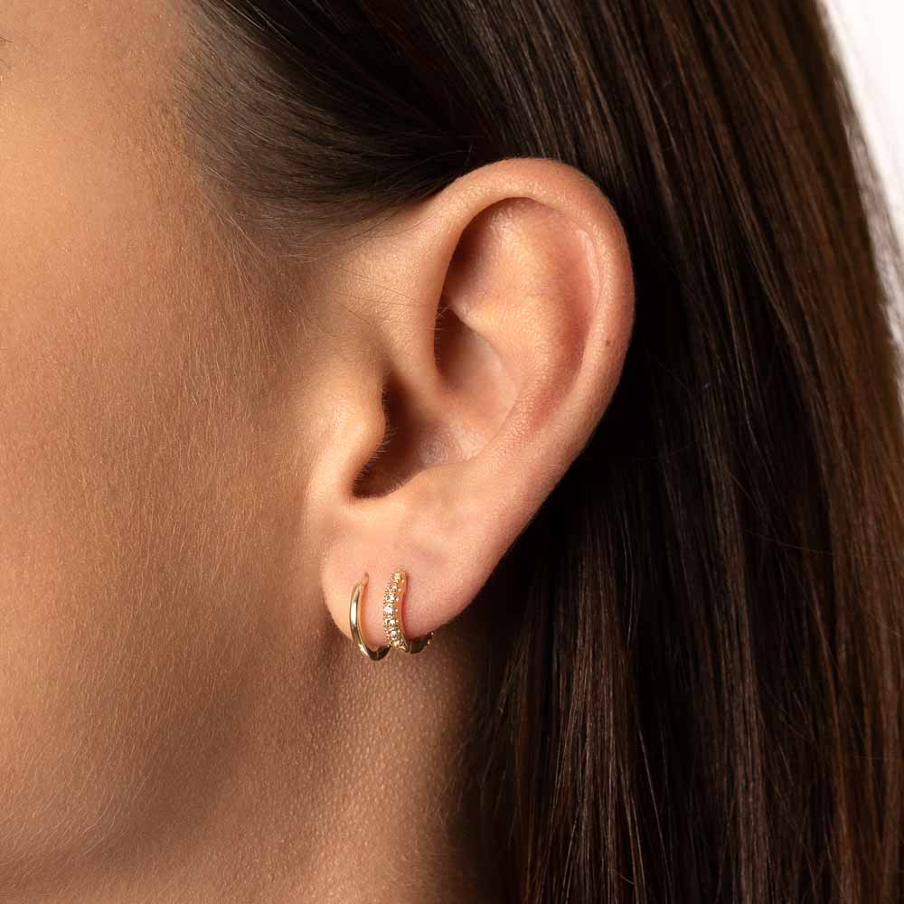 White Topaz Rainbow Huggie Earrings in Gold – Elegant & Dainty Hoop Earrings for Women – Perfect for Everyday Wear, Parties & Special Occasions