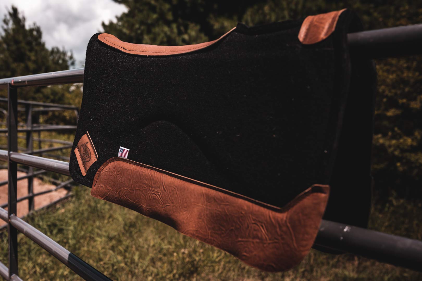 Impact Gel Contour Felt Saddle Pad - Shock Absorbing Horse Riding Pad for Equestrian Sports & Trail Riding - Comfortable & Durable for English & Western Saddles
