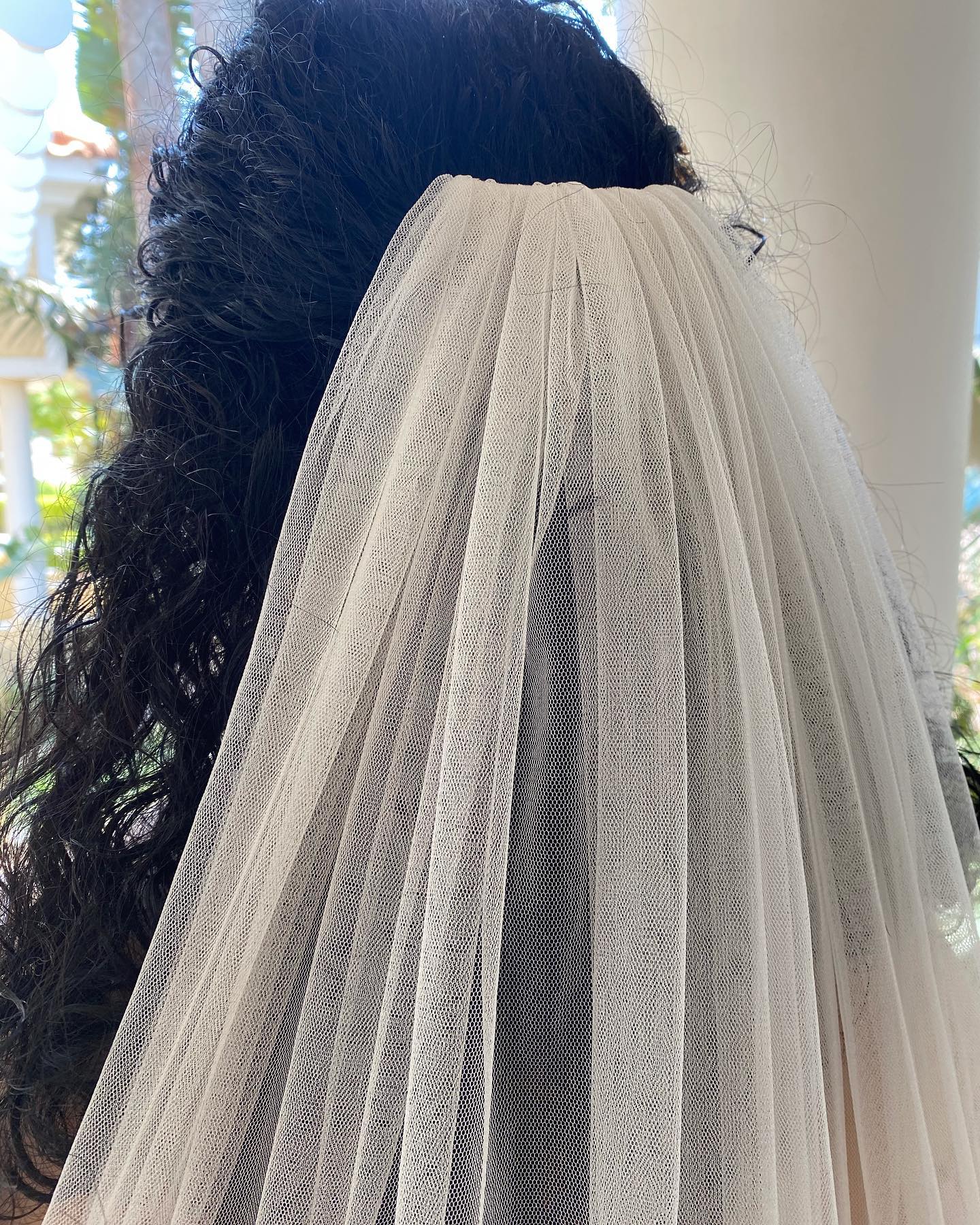 Paris Soft Tulle Chapel Veil - Elegant Wedding Bridal Veil with Comb, Perfect for Church Ceremonies & Romantic Photos