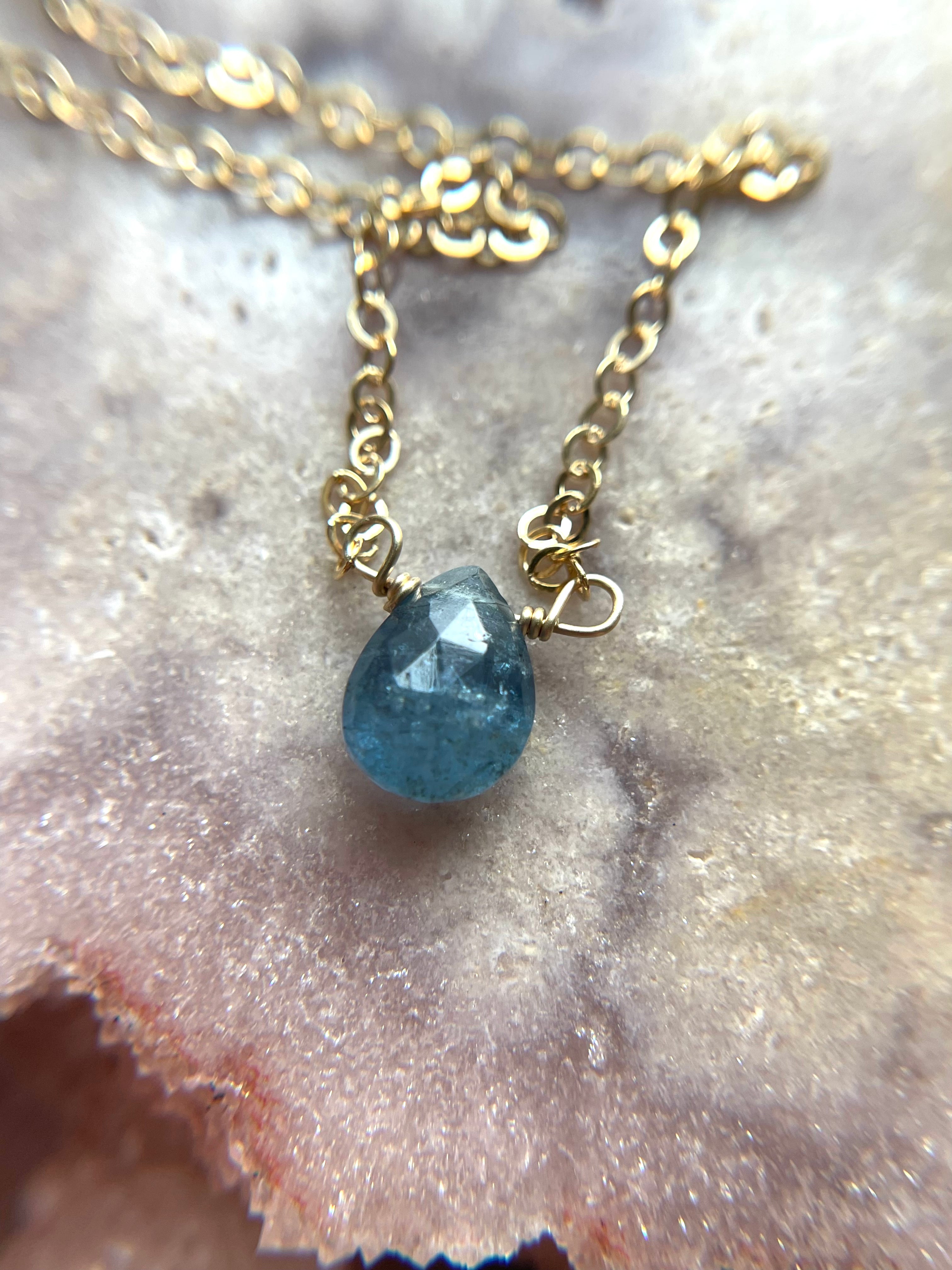 Dainty Moss Aquamarine Necklace - March Birthstone Jewelry for Women | Elegant Pendant Gift for Birthday, Anniversary & Mother's Day | Perfect for Everyday Wear & Special Occasions