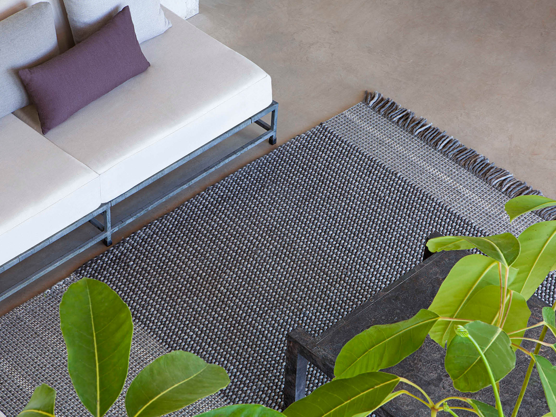 Soft Pure Grey Area Rug - Plush & Durable for Living Room, Bedroom, Office - Home Decor & Cozy Floor Mat