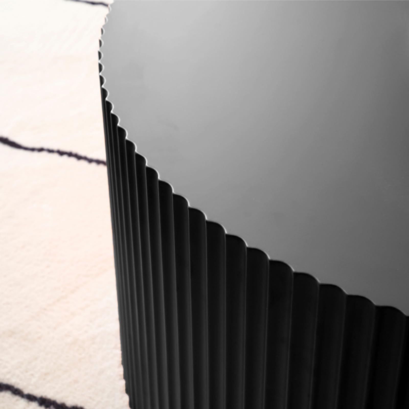 Modern Round Wooden Coffee Table Set of 2 - Nesting Accent End & Side Tables for Living Room, Matte Black | Space-Saving Furniture for Small Apartments & Cozy Home Decor