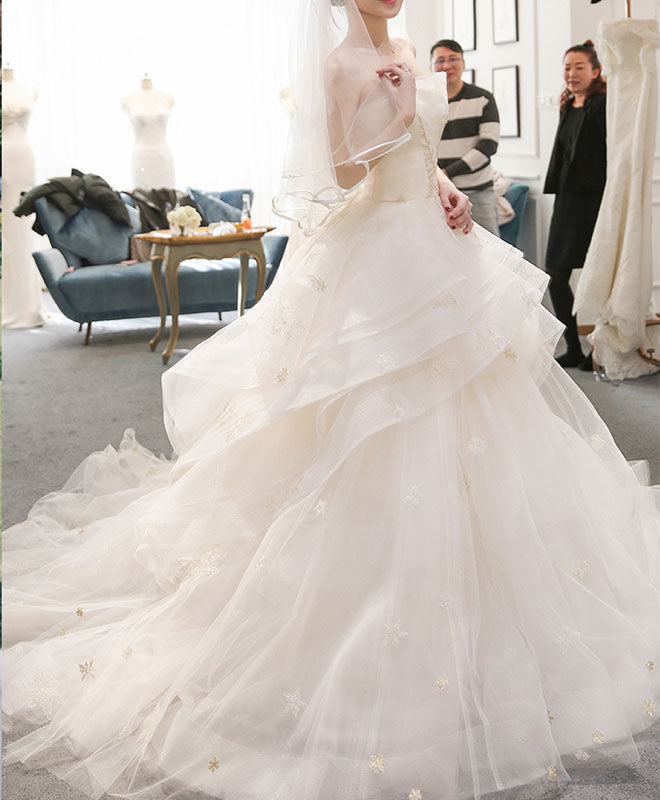 Elegant Light Champagne Tulle Long Wedding Dress | A-Line Bridal Gown with Train | Perfect for Beach, Church & Formal Weddings