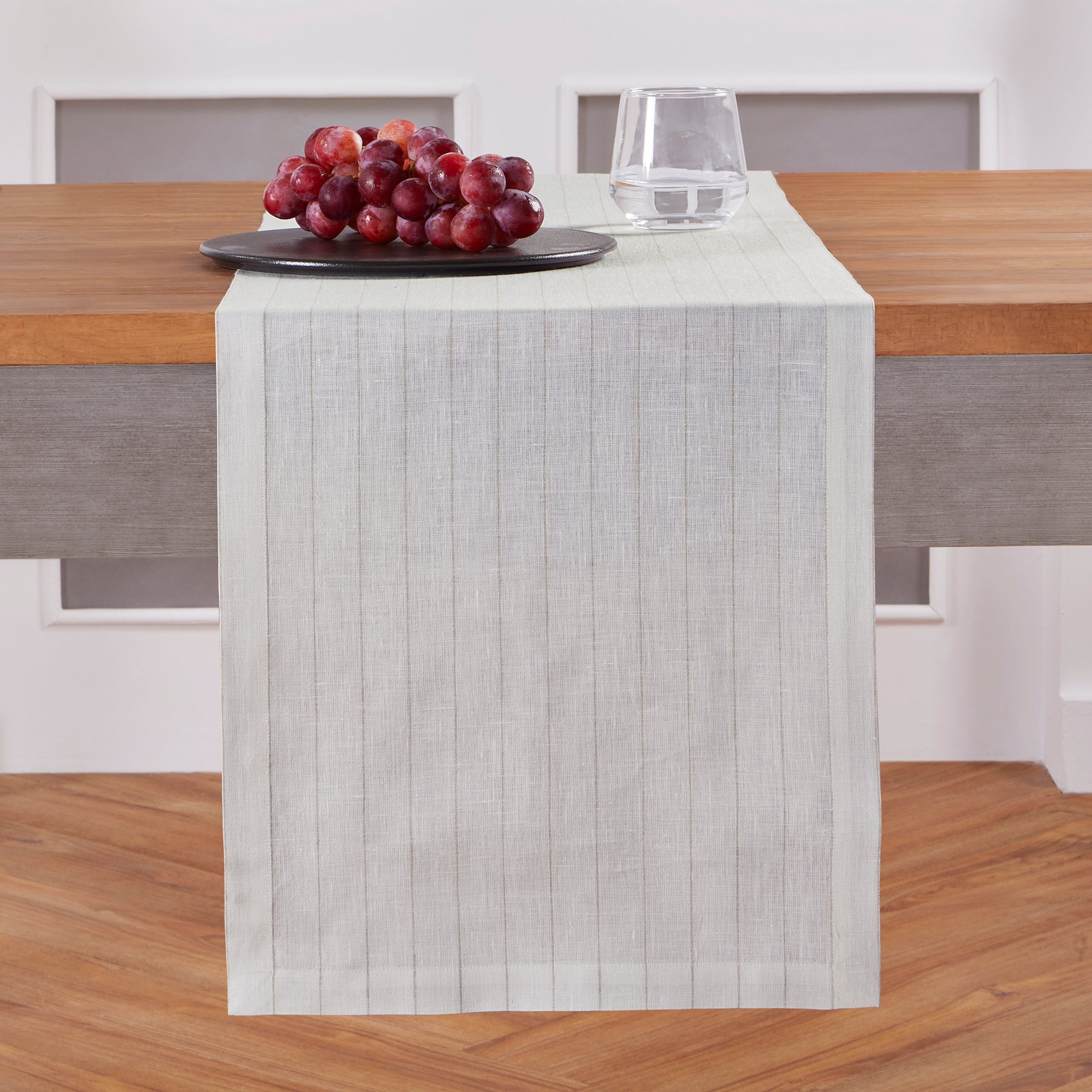 Elegant Pinstripe Table Runner - Premium Linen Dining Table Decor for Weddings, Parties & Holiday Gatherings - Perfect for Formal & Casual Dining Settings