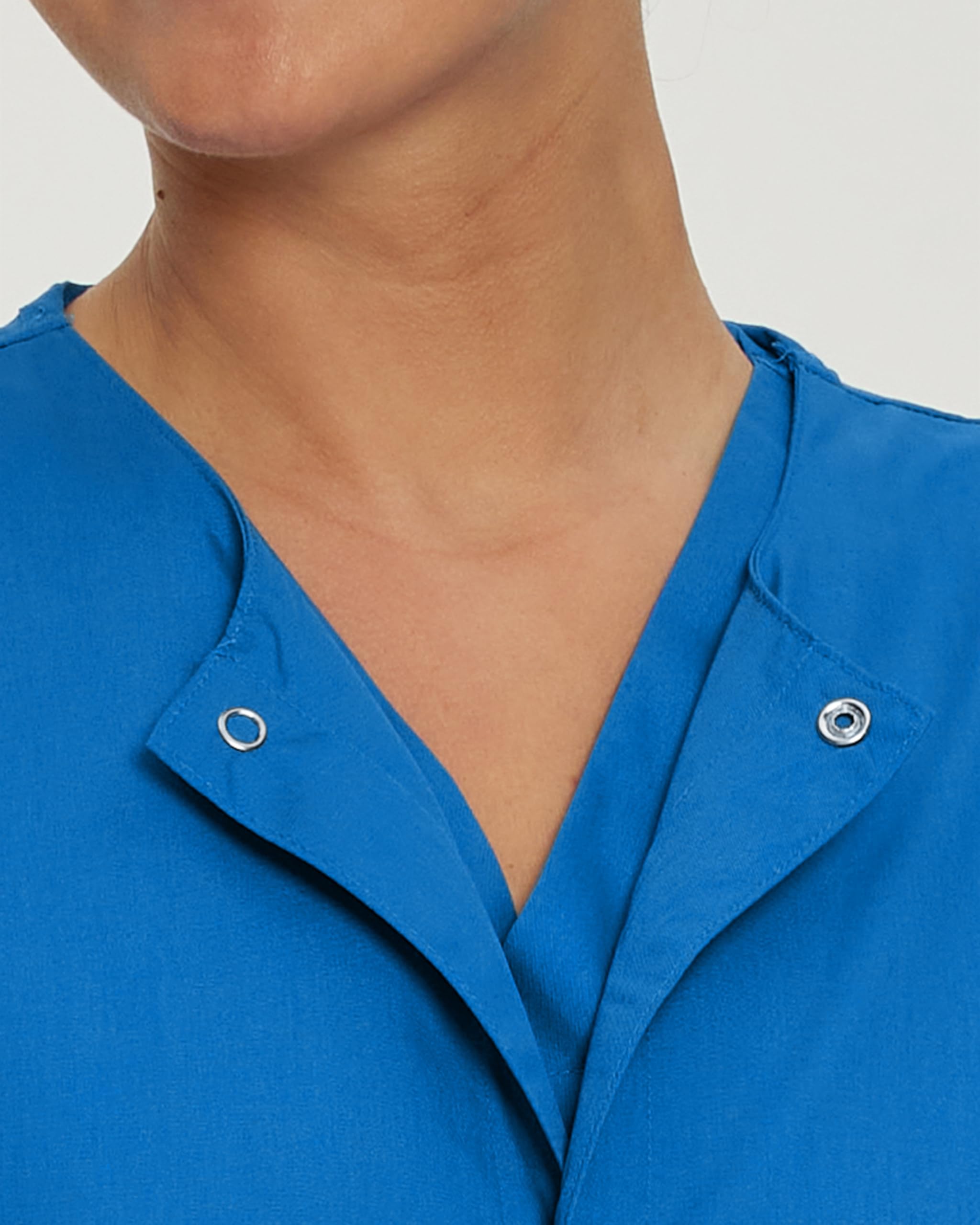 Landau Scrub Zone Unisex Relaxed Fit 2-Pocket Snap-Front Scrub Jacket 75231 - Comfortable Medical Uniform for Doctors & Nurses - Perfect for Hospitals, Clinics & Healthcare Professionals