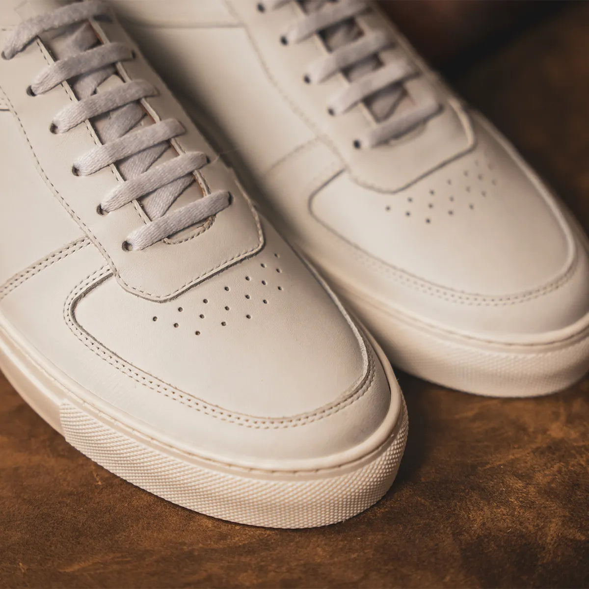 DIDSBURY White Women's Sneakers - Comfortable Casual Shoes for Walking, Running & Gym Workouts