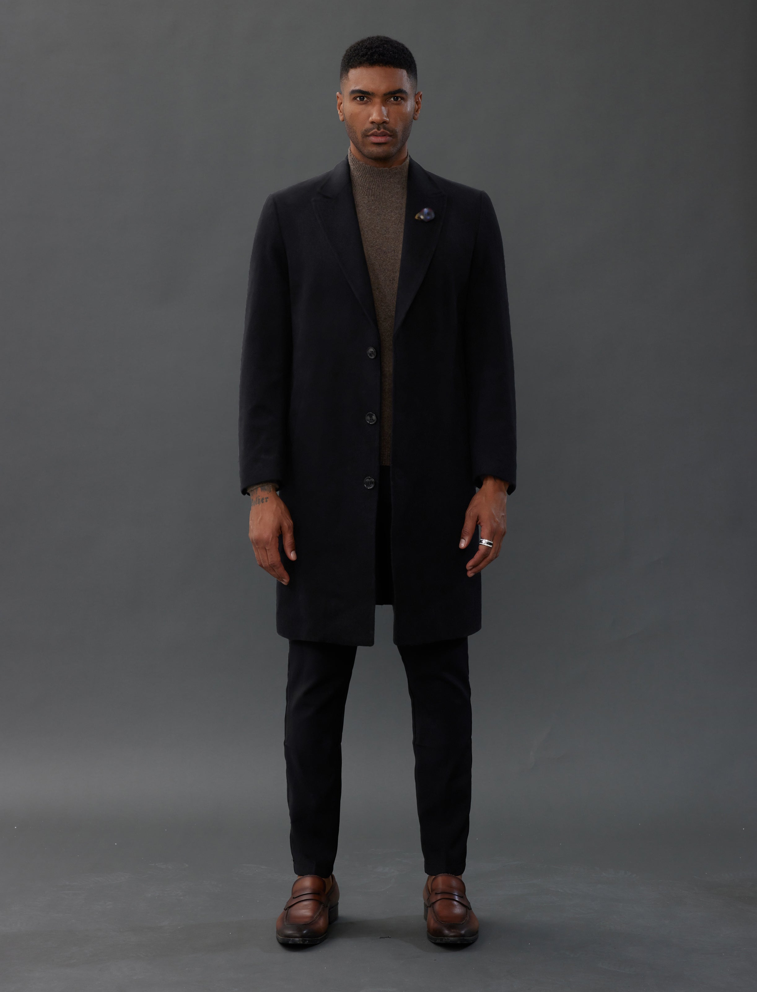 Premium Men's Herringbone Wool Blend Long Pea Coat with Detachable Brooch - Classic Winter Overcoat for Business, Formal Occasions & Outdoor Activities