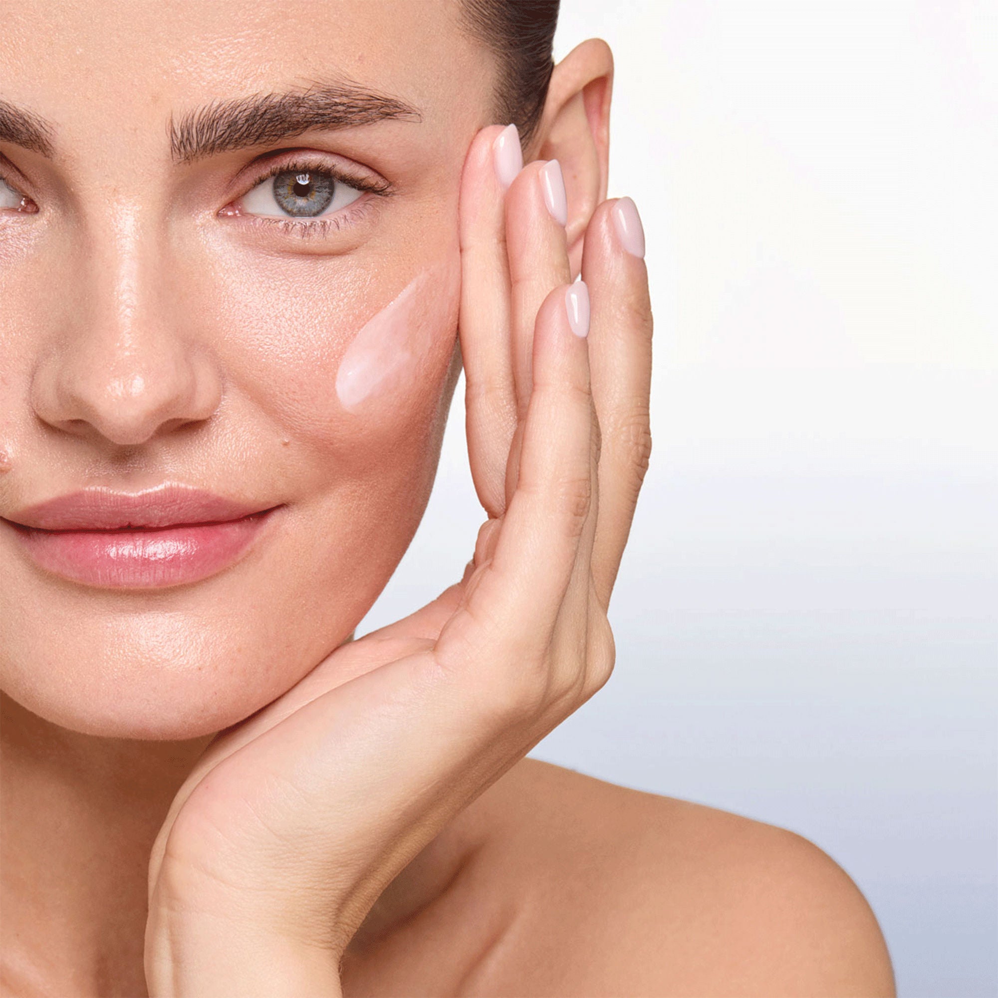 Cryo Revitalizing Moisturizer - Hydrating Face Cream for Glowing Skin | Perfect for Daily Skincare & Post-Workout Recovery
