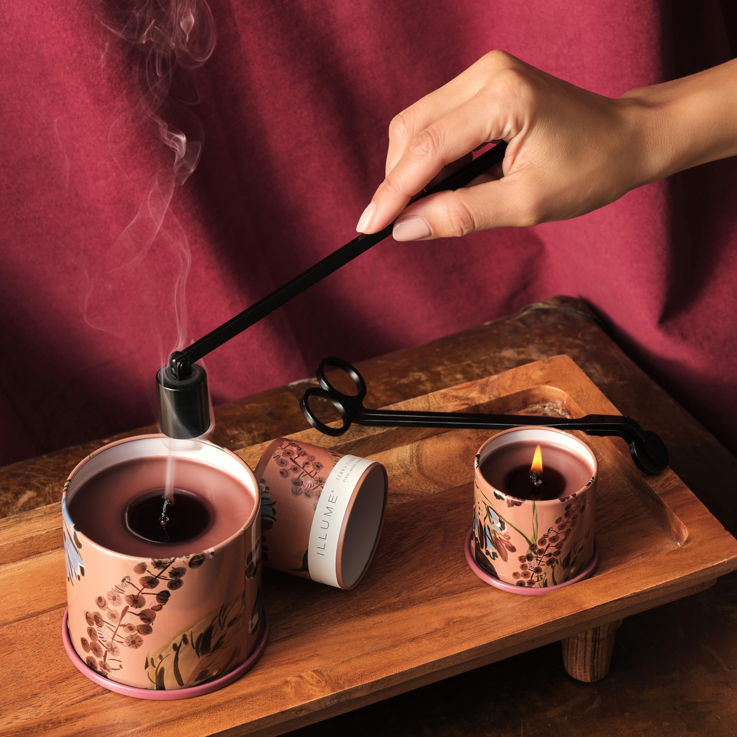 Premium Gold Candle Snuffer - ILLUME Essentials for Safe & Elegant Candle Extinguishing | Perfect for Home Decor, Romantic Dinners & Relaxing Spa Nights