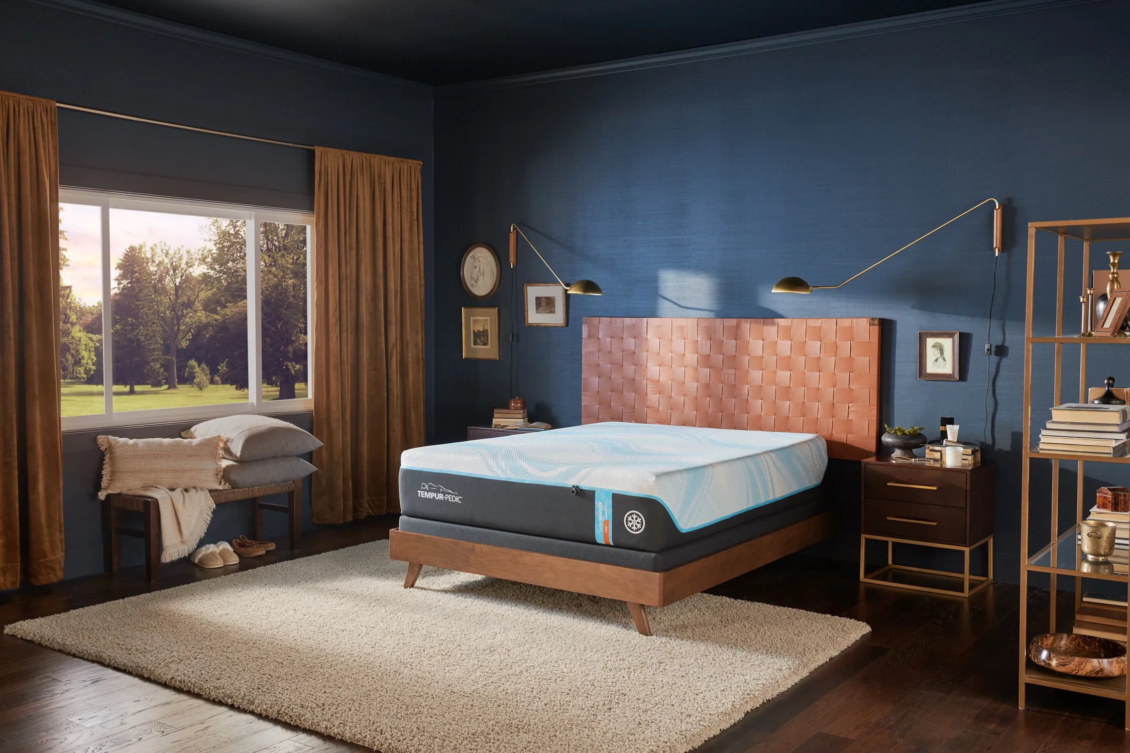 Tempur LuxeBreeze Firm Cooling Mattress - Queen Size Memory Foam Bed with Temperature Regulation for Hot Sleepers - Perfect for Master Bedrooms & Guest Rooms