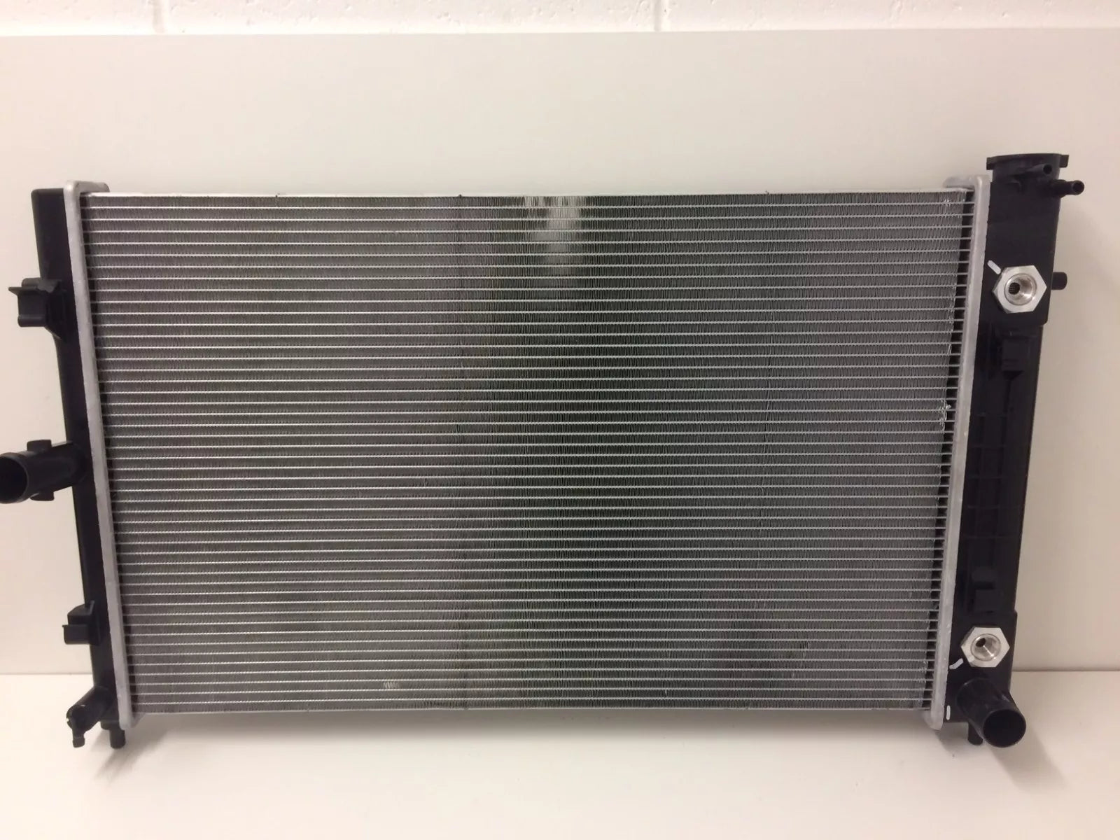 Genuine Holden VZ Commodore & WL Statesman V8 Auto Radiator 5.7L & 6.0L - High Performance Cooling for Hot Weather & Heavy Duty Driving