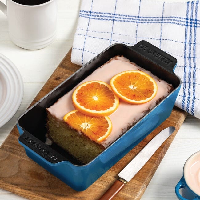 Le Creuset Signature Enameled Cast Iron Loaf Pan - 5.25 Quart, Cherry Red - Perfect for Baking Homemade Bread, Banana Bread & Meatloaf - Oven, Grill & Stovetop Safe