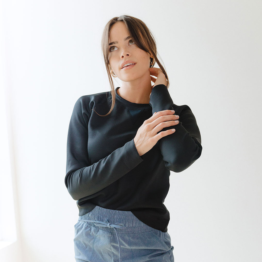 Black Neo Sweatshirt for Men & Women | Trendy Unisex Pullover Hoodie | Perfect for Casual Wear, Gym & Street Style