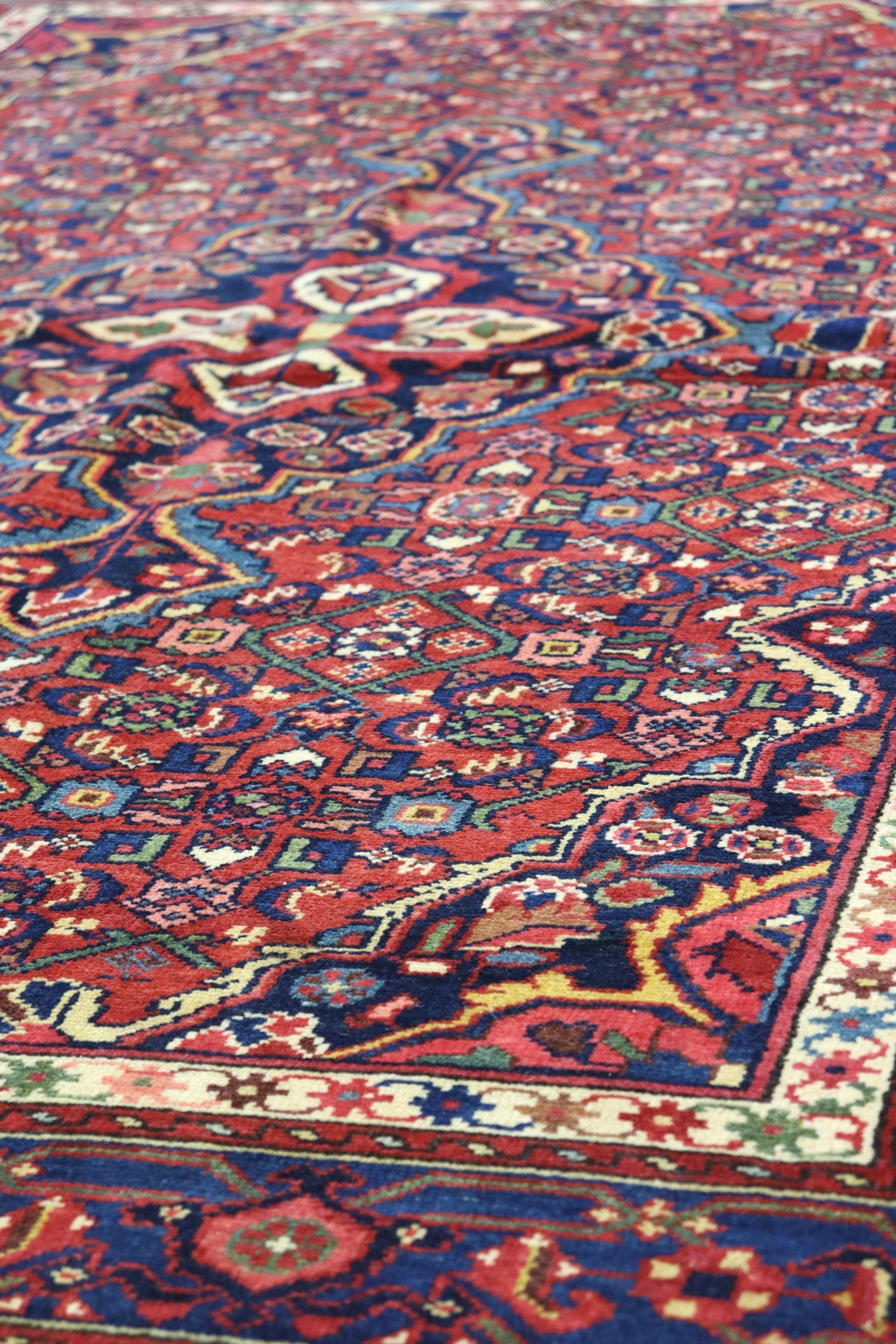 Vintage Handwoven Hamadan Tribal Rug - Authentic Persian Wool Carpet for Living Room, Bedroom & Home Decor | J65828
