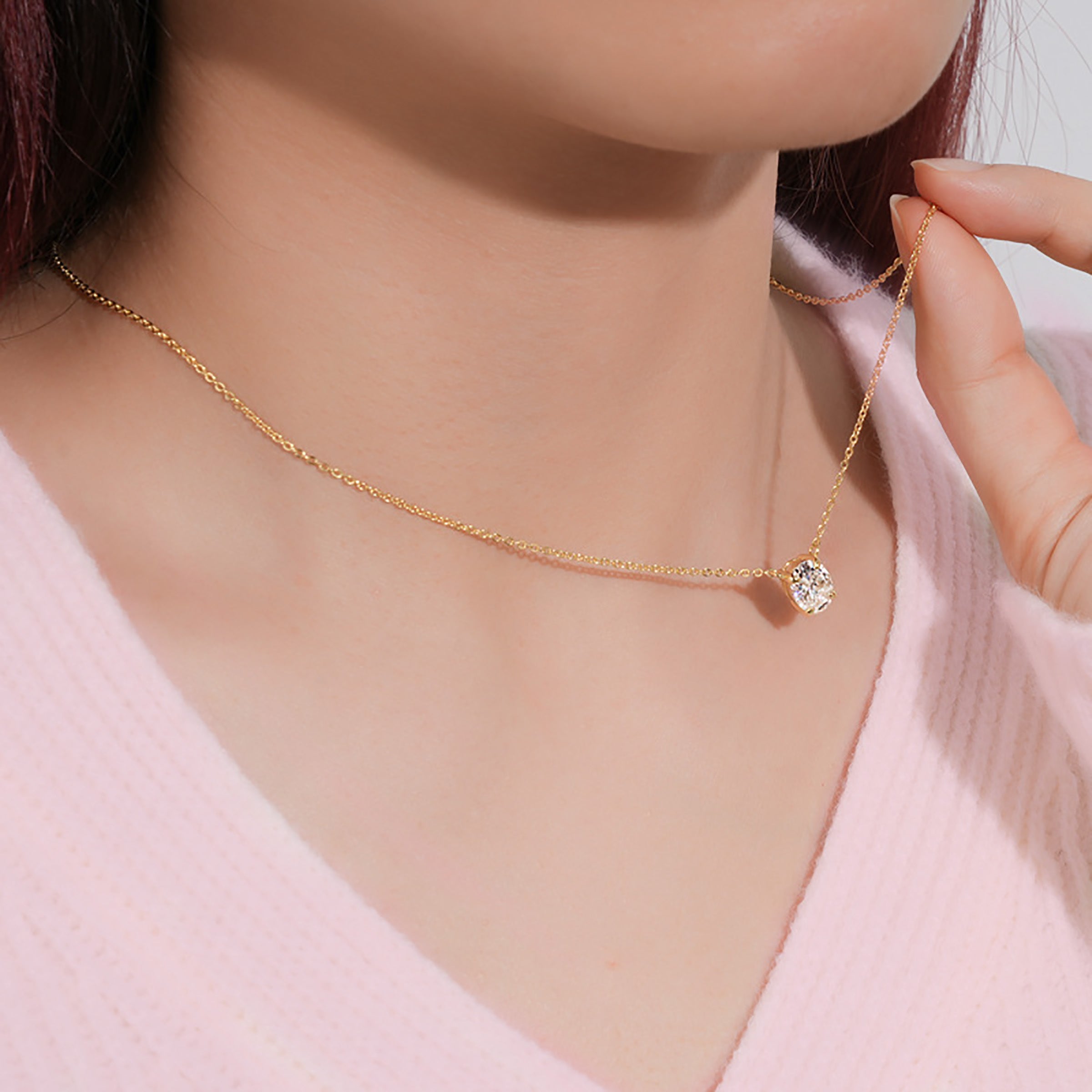 Starlight Whisper: Oval Cut Moissanite Memorial Ashes Necklace for Cremation Jewelry - Perfect for Keeping Loved Ones Close in Elegant Memorial Jewelry