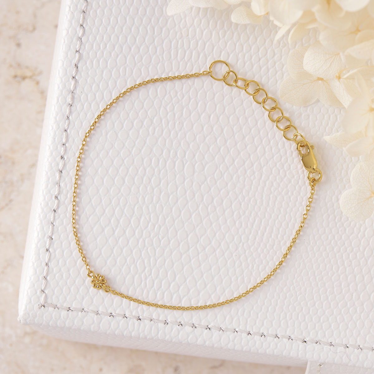 Elegant Wildflower Gold Bracelet for Women - Boho Floral Handmade Jewelry Gift for Her - Perfect for Weddings, Parties & Everyday Wear