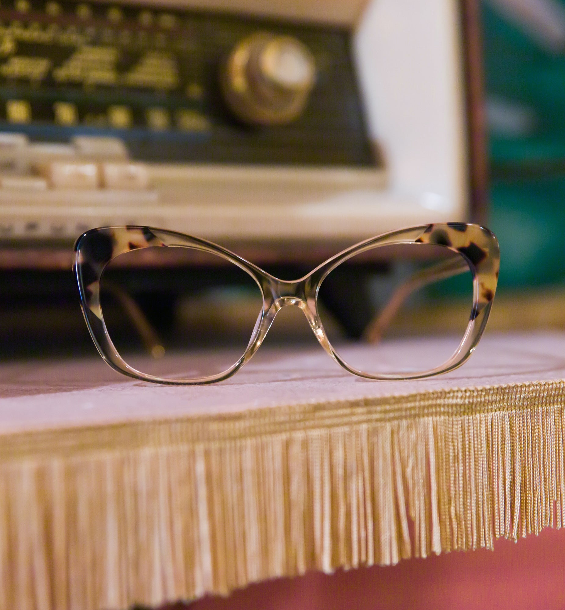 Stylish Obvious Eyeglasses for Men & Women – Trendy Prescription & Reading Glasses for Everyday Use, Work, and Fashion