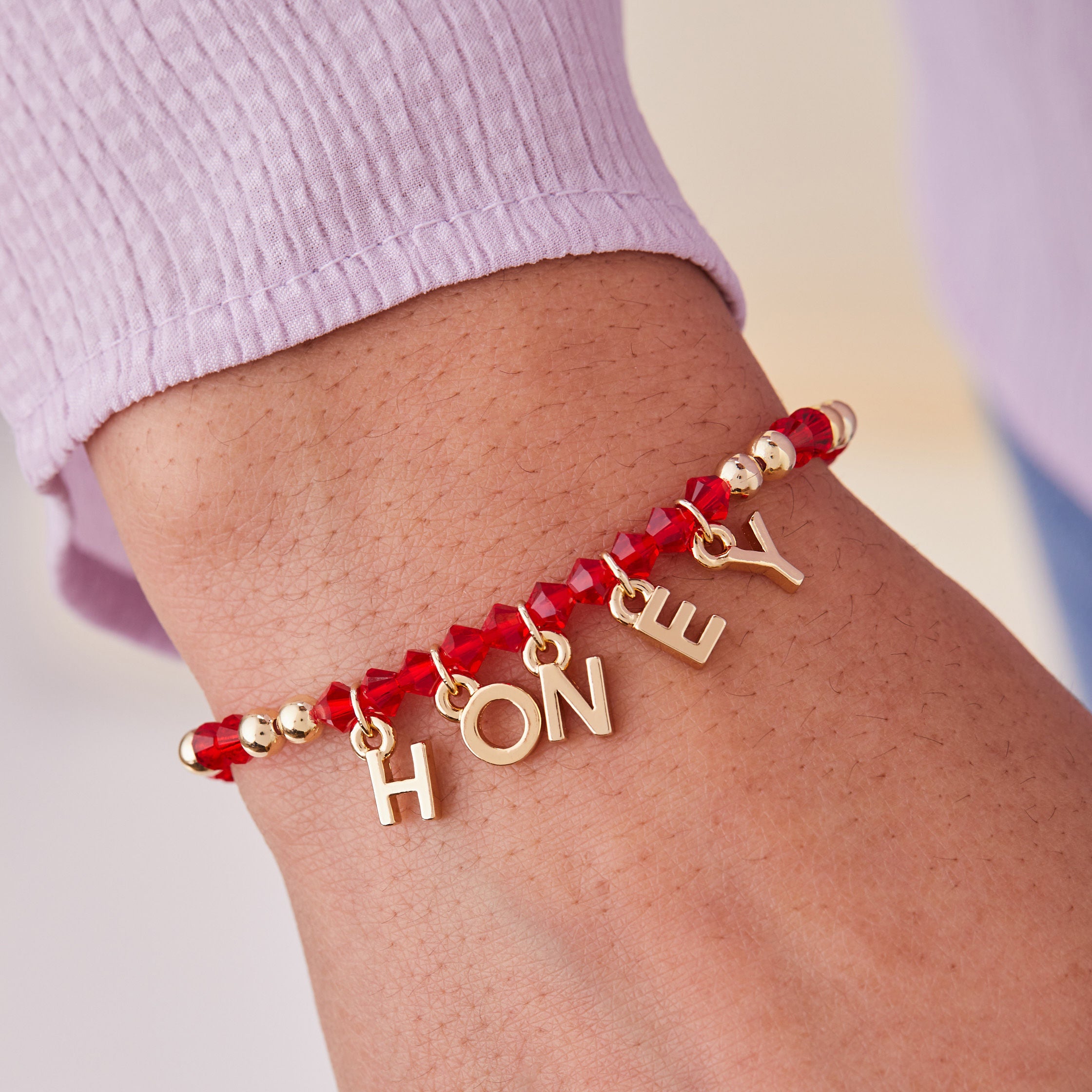 Stretchy Honey Charm Bracelet for Women - Adjustable Beaded Jewelry for Casual Wear & Gift Giving