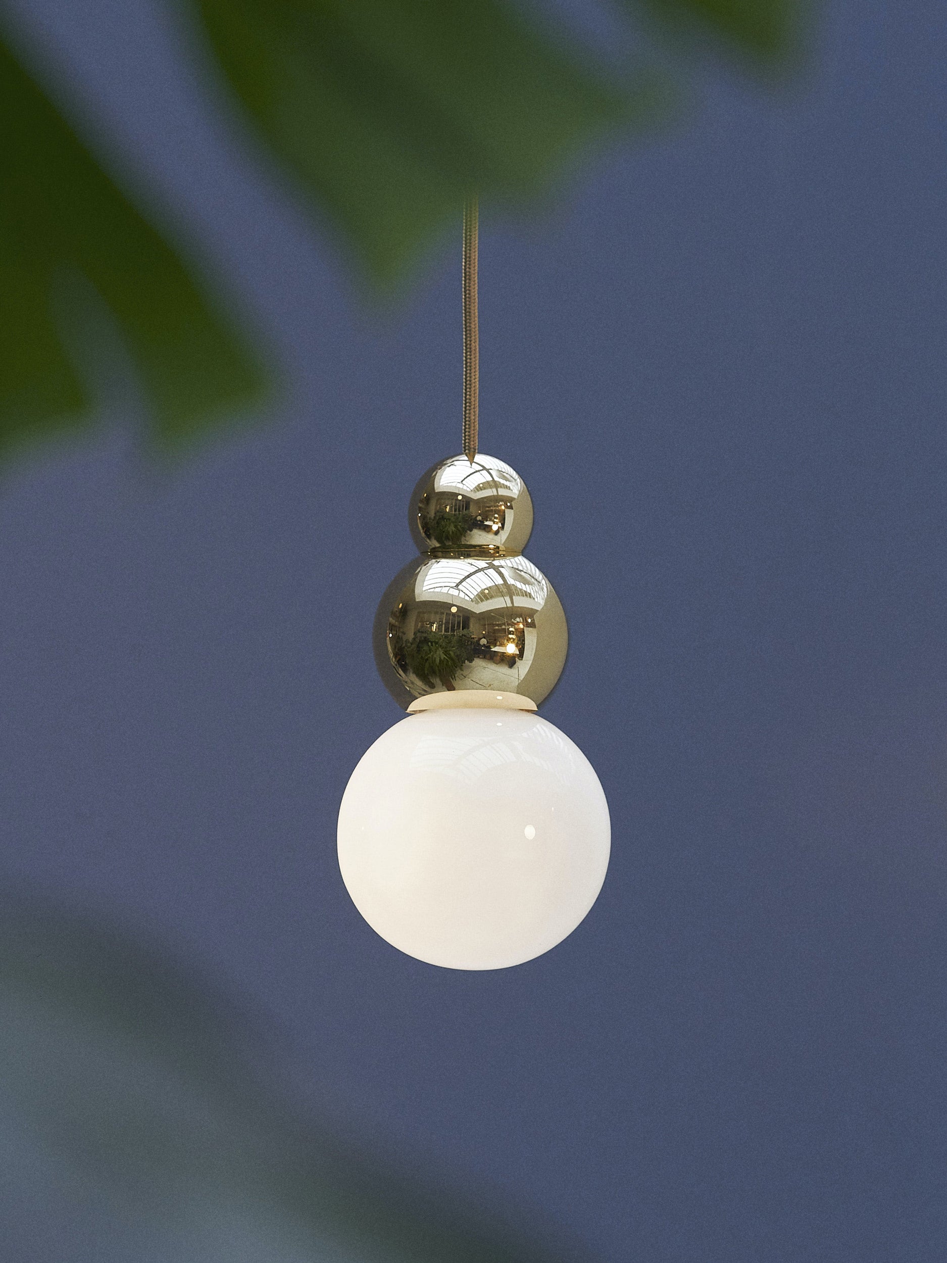 Modern LED Ball Light Pendant Lamp - Dimmable Hanging Light Fixture for Kitchen Island, Dining Room & Bedroom Decor