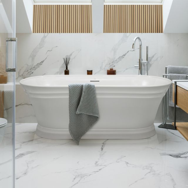 Decina Regent 1700mm Freestanding Oval Bathtub with Integrated Overflow - Luxury Soaking Tub for Modern Bathrooms & Spa Relaxation at Home