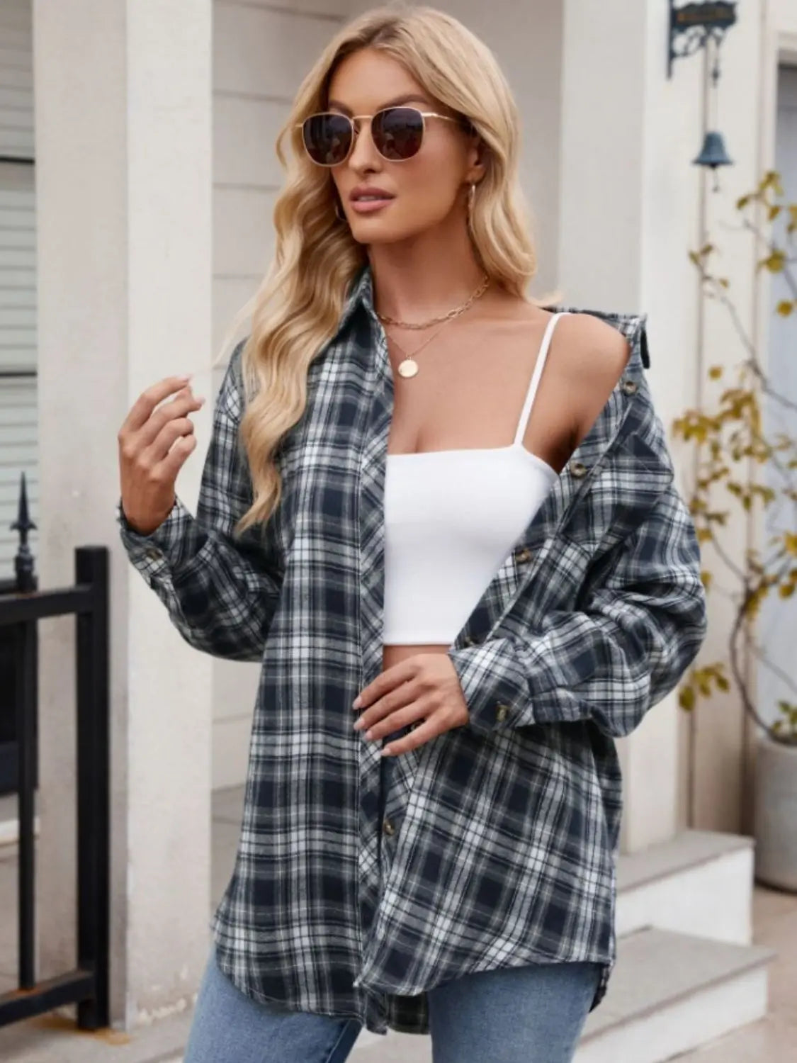 Men's Stylish Pocketed Plaid Collared Long Sleeve Shirt - Casual Office Wear & Outdoor Activities