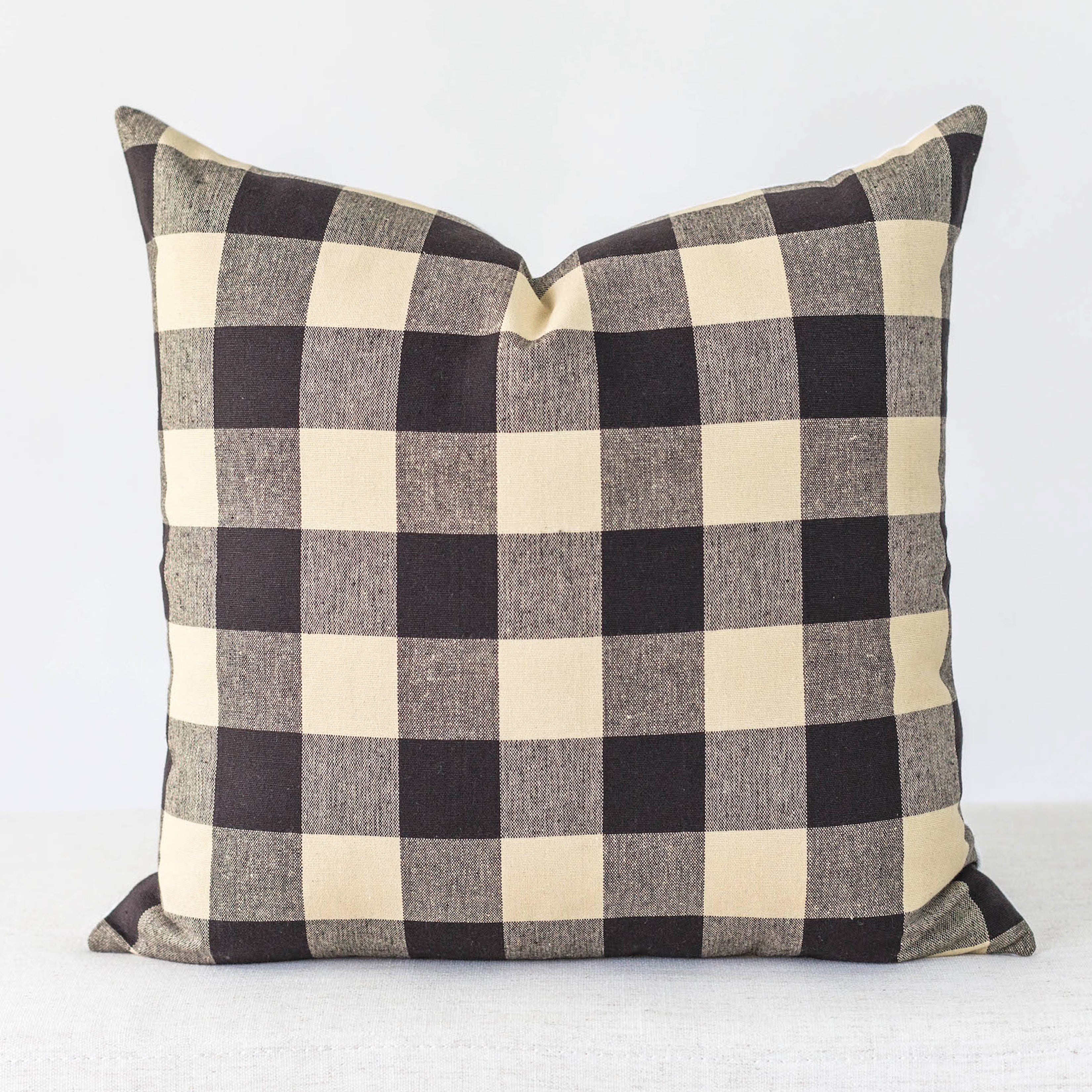 Premium Leighton Pillow Cover - Soft & Breathable Cotton Pillowcase for Home Decor, Bedroom, Living Room, Sofa - Machine Washable & Wrinkle Resistant