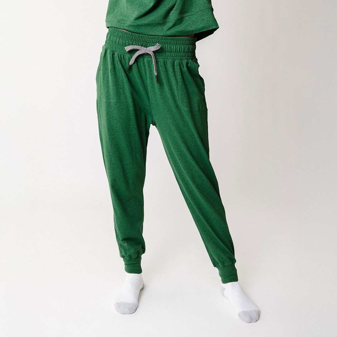 Comfortable Carry On Joggers for Men & Women - Lightweight Travel Pants with Pockets - Perfect for Airplane, Gym, and Casual Wear