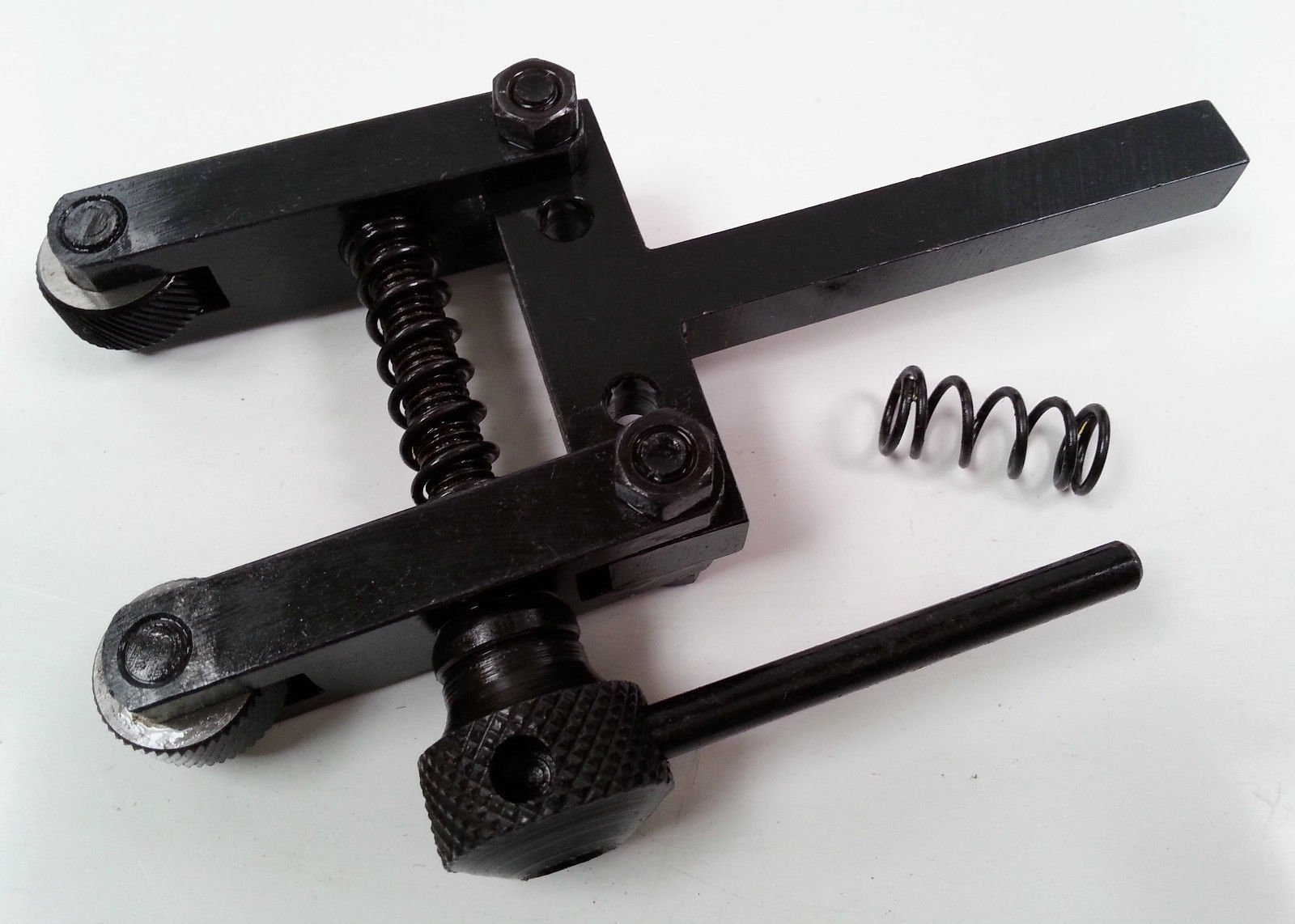 Spring Loaded Clamp Type Knurling Tool - 2 Inch Capacity with 5/16 Inch Shank for Metal Lathes - Perfect for Precision Machining, Jewelry Making & DIY Metalworking Projects