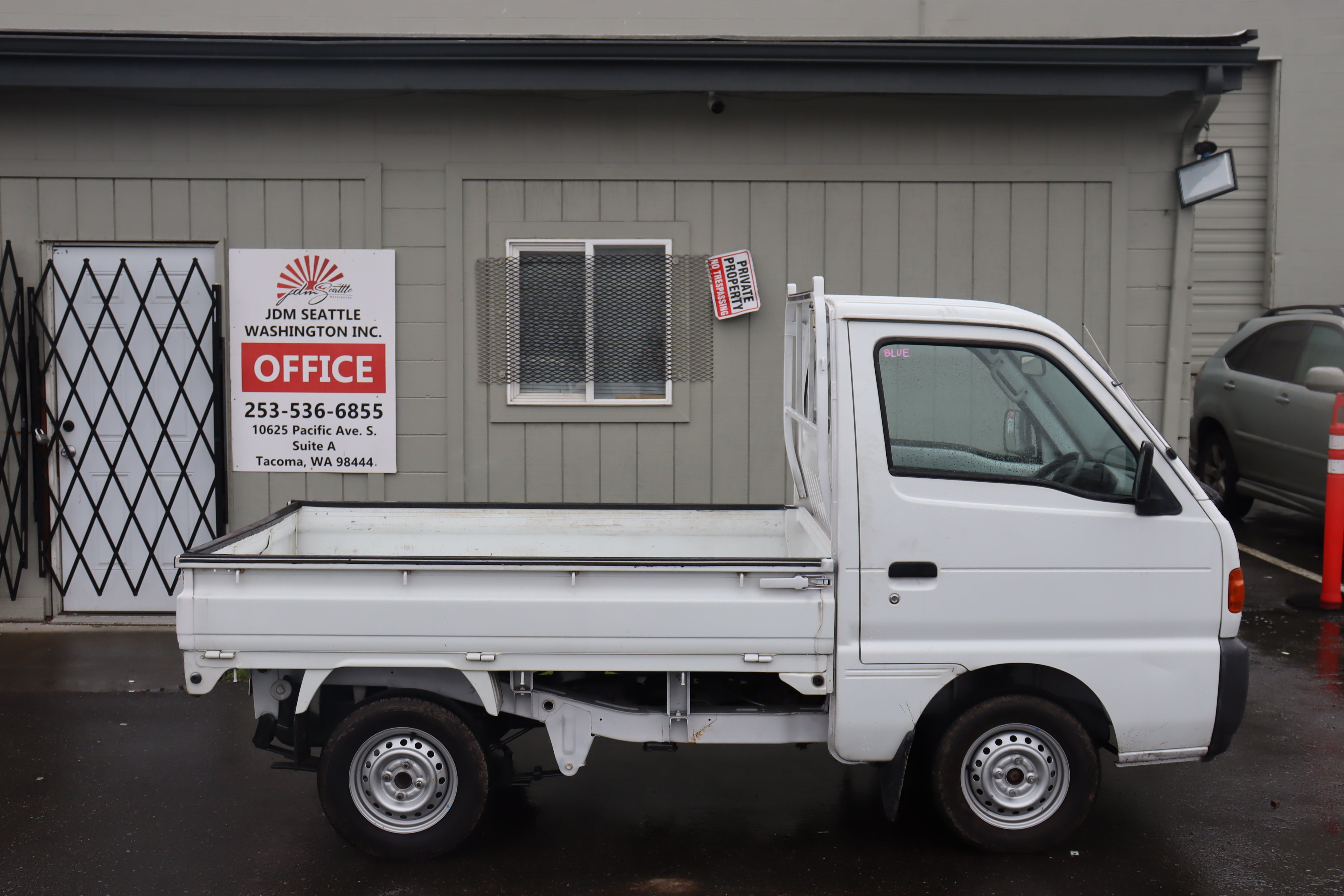 1998 Suzuki Carry Kei Truck JDM V DD51T 4WD Mini Pickup - Perfect for Urban Delivery, Off-Road Adventures & Vintage Car Collectors