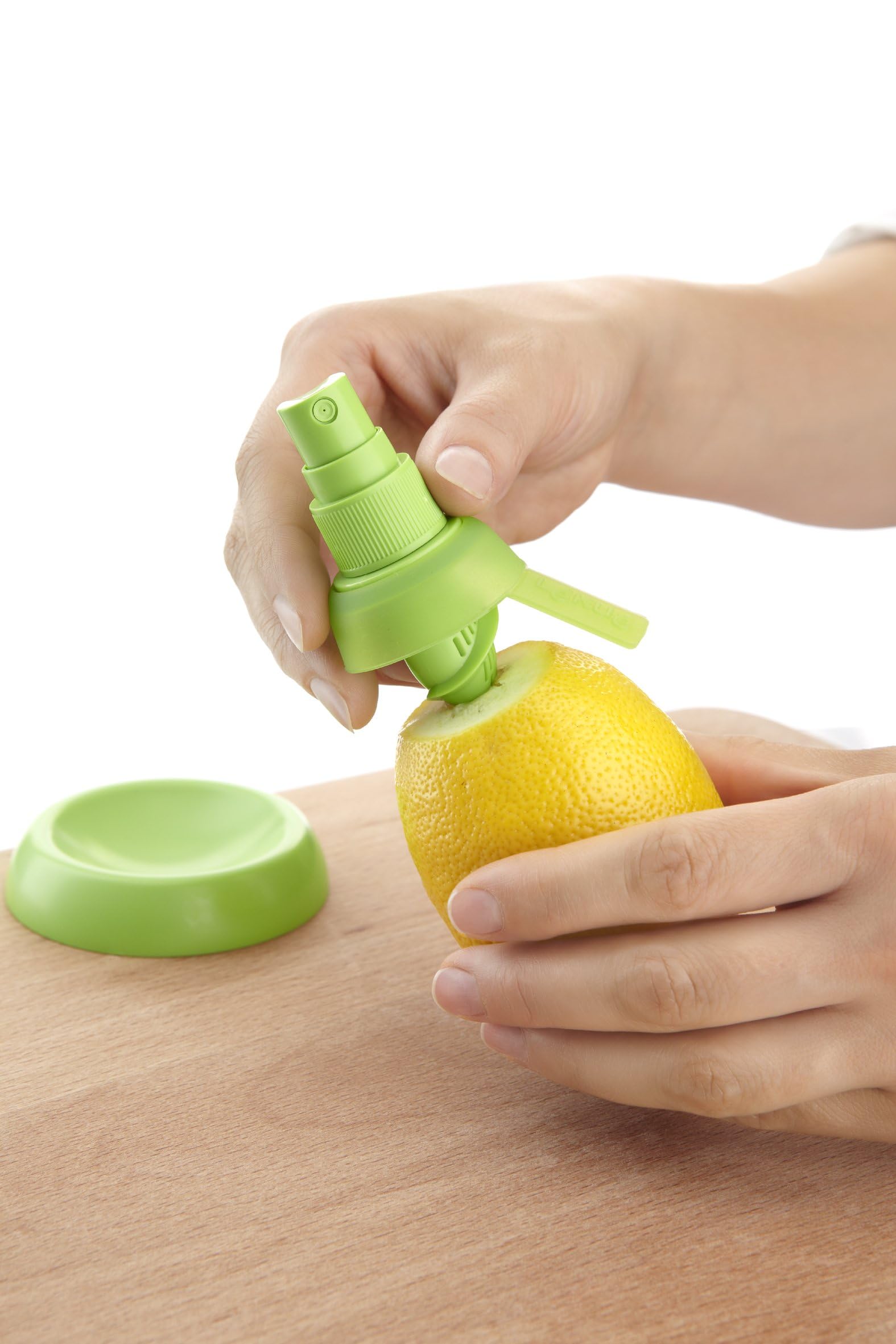 Lekue Citrus Spray for Cooking & Mixing - Perfect for Seasoning Dishes, Flavoring Drinks & Cocktails - Ideal for Salads, Fish, Rice & More - Easy-to-Use Kitchen Tool with Screw Design, Platinum Silicone & ABS Plastic - Great for Home Chefs & Bartenders