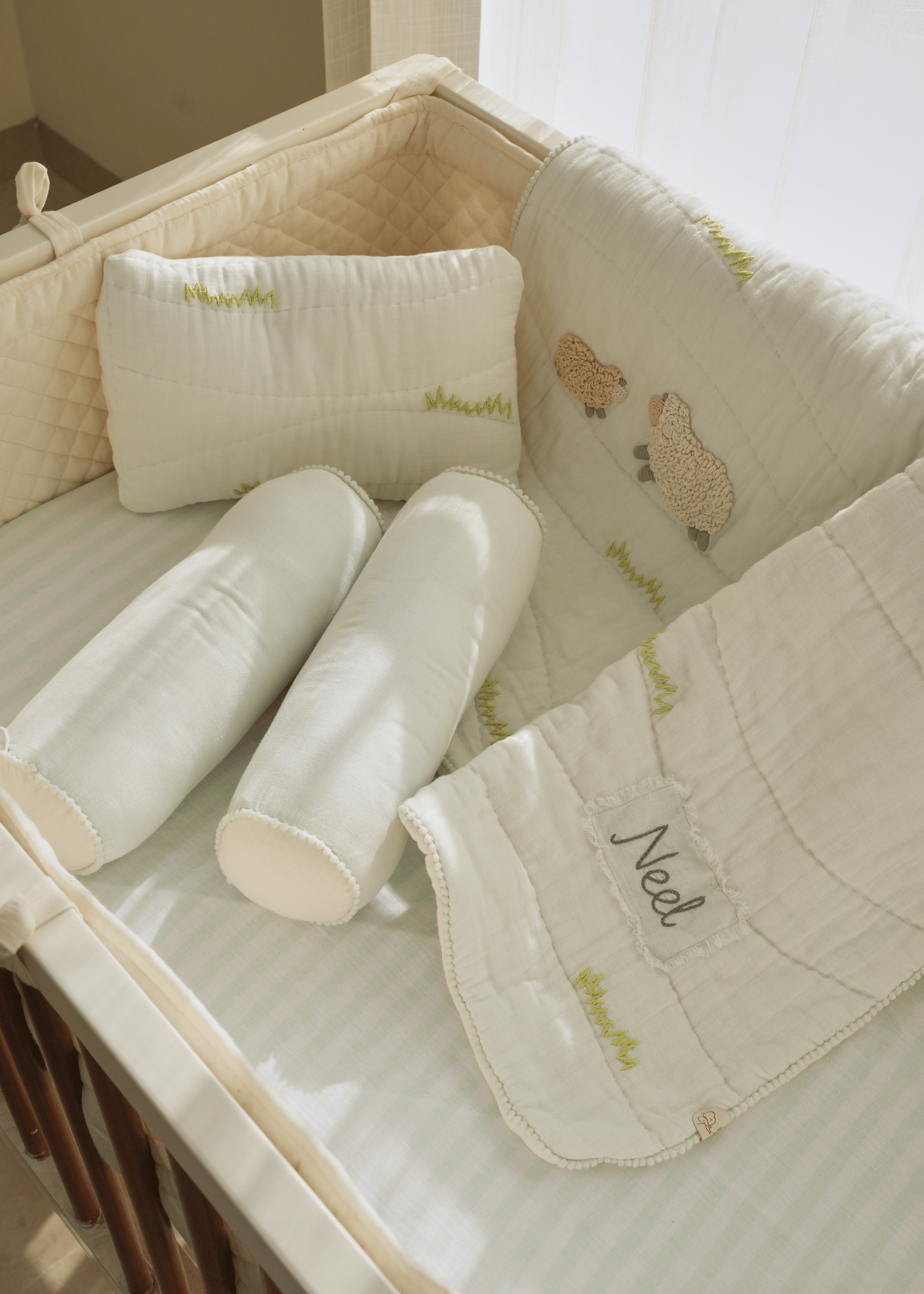 Soft and Cozy Counting Sheep Cot Bedding Set - 100% Organic Cotton Baby Crib Sheets & Blanket for Nursery, Perfect for Newborns, Infants, and Toddlers - Ideal for Bedtime, Naptime, and Nursery Decor
