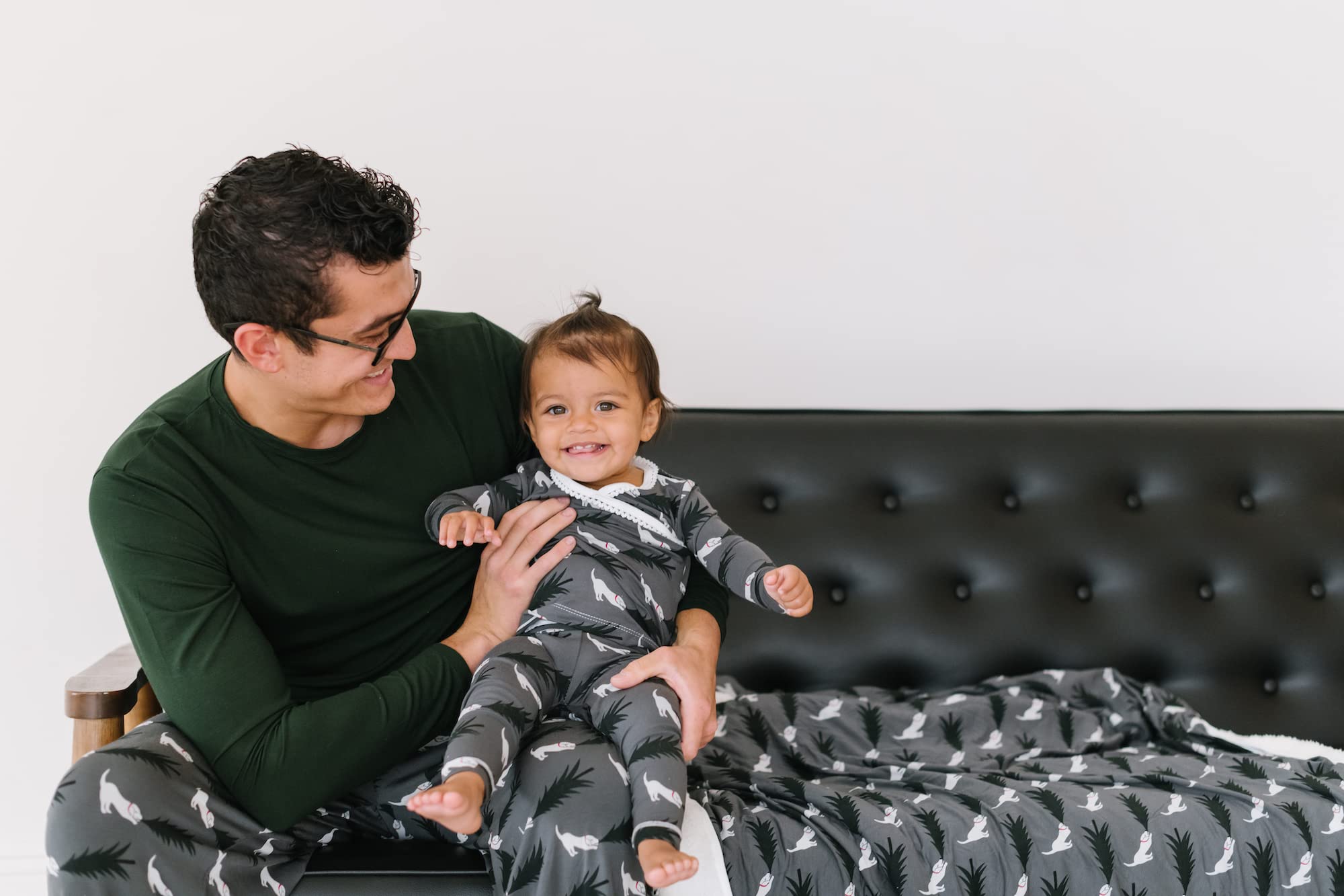KICKEE Men's Ultra Soft Print Pajama Set - Long Sleeve Sleepwear & Loungewear for Men | Family Matching PJs | Perfect for Christmas, Bedtime & Cozy Nights at Home
