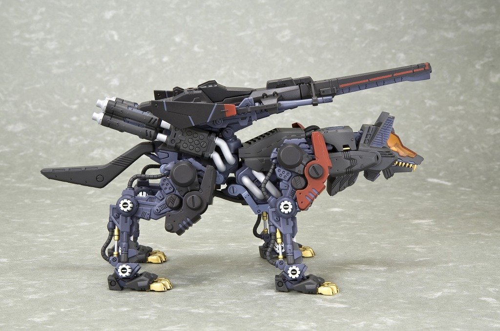 ZOIDS Command Wolf Irvine Custom 1/72 Scale Plastic Model Kit by Kotobukiya - Anime Mecha Action Figure for Collectors & Hobbyists - Perfect for Display, Gifts & Japanese Robot Model Enthusiasts