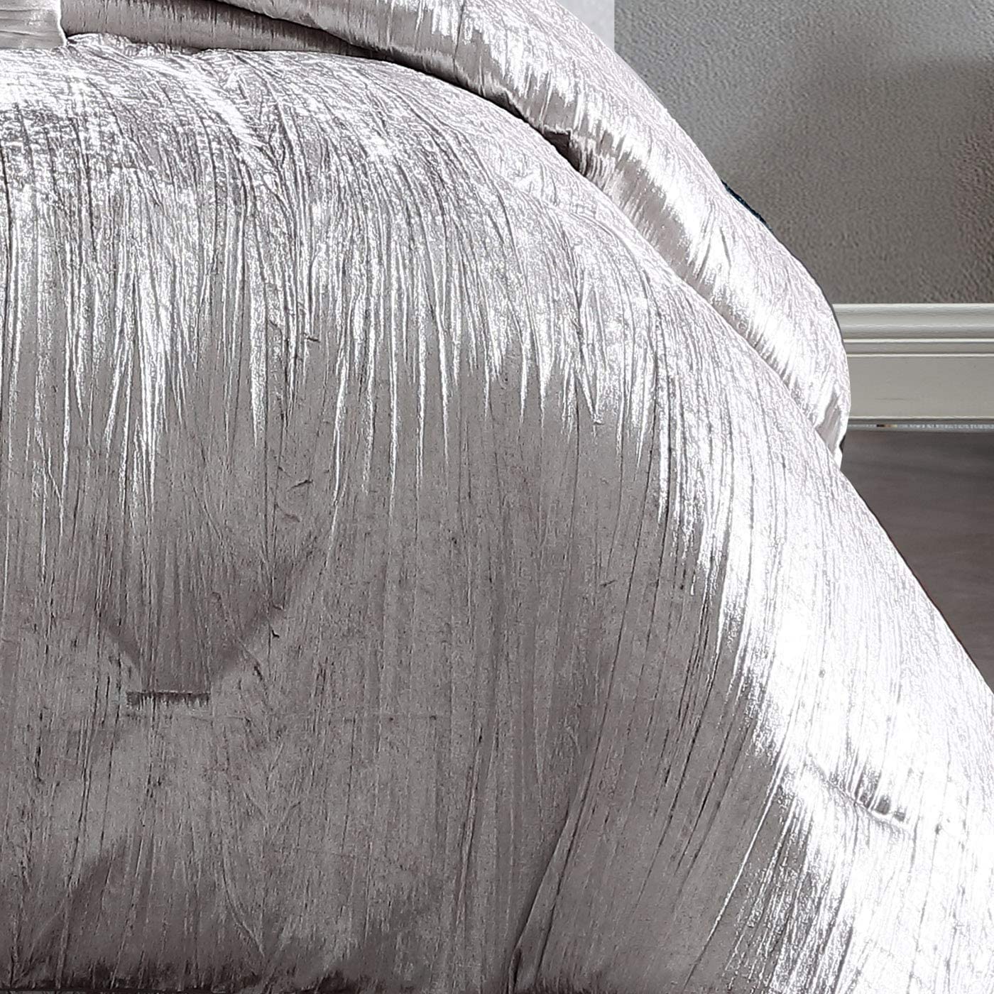 Riverbrook Home Turin 7-Piece King Comforter Set in Silver - Luxurious Bedding for Master Bedroom & Guest Room