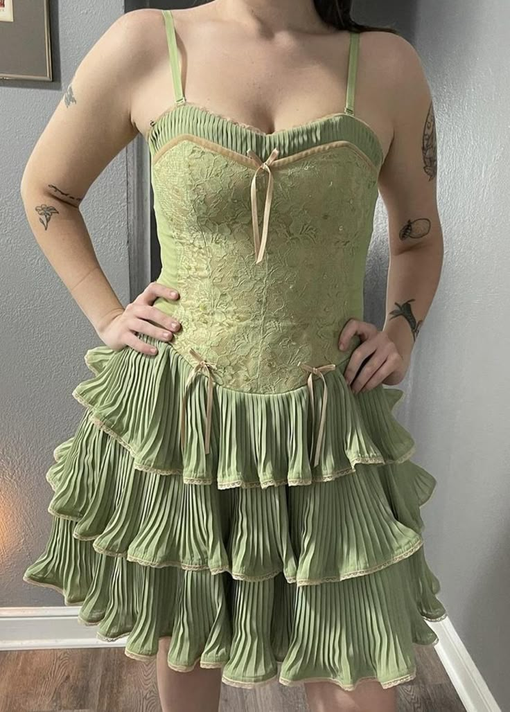 Elegant Green Layered Short Lace Homecoming Dress - A-Line Birthday Party Dress J6142 | Perfect for Prom, Quinceañera & Special Occasions