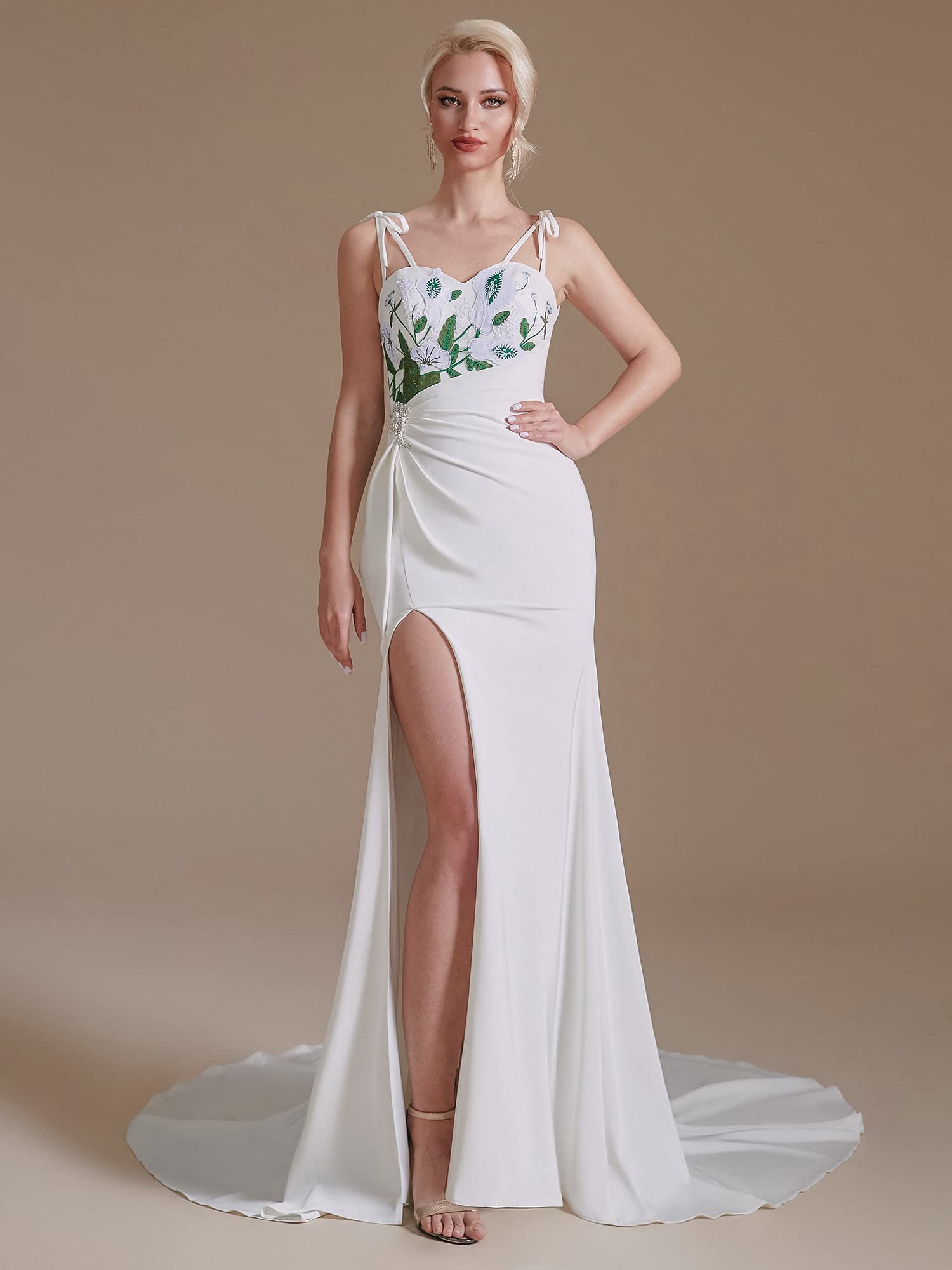 Elegant Beach Wedding Dresses for Bride - Lace Applique A-Line Evening Gown & Ball Gown | Perfect for Destination Weddings, Beach Ceremonies & Romantic Photos