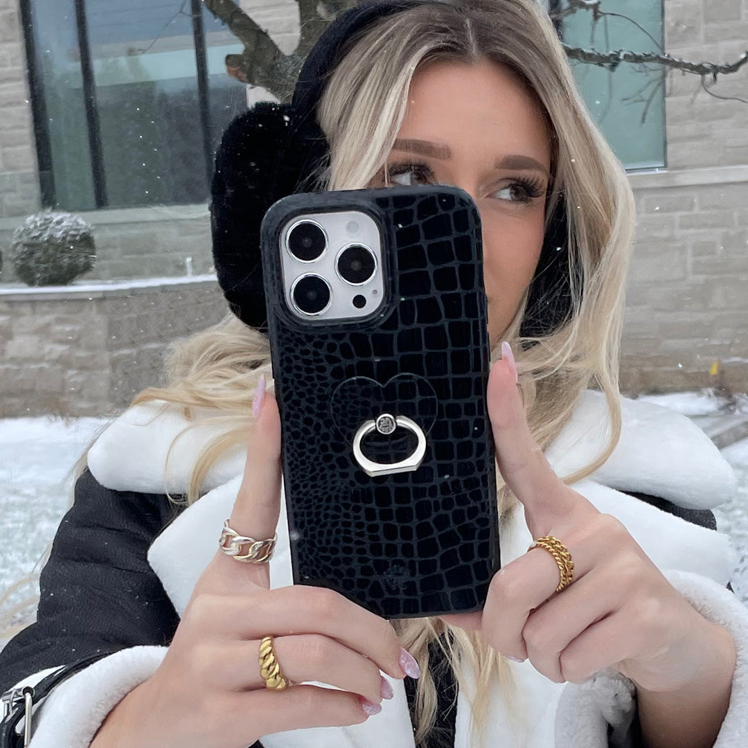 Durable Black Crocodile Pattern iPhone Case - Shockproof & Slim Design for iPhone 13/14/15 Pro Max - Perfect for Daily Use, Travel & Outdoor Activities