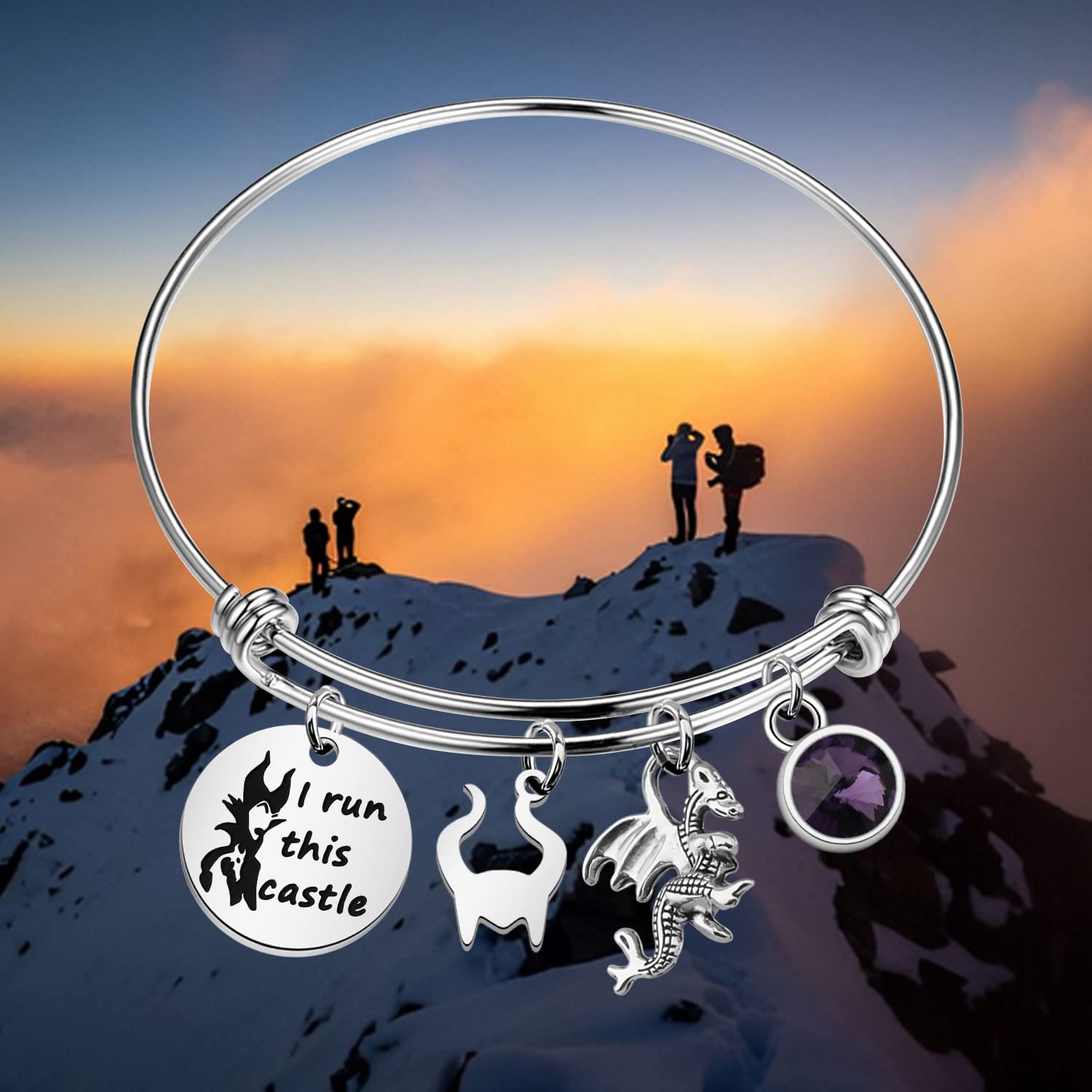 PLITI Evil Queen Inspired 'I Run This Castle' Bracelet - Witchy Charm Jewelry for Movie Fans & Halloween Gifts - Perfect for Cosplay, Costume Parties & Dark Aesthetic Lovers