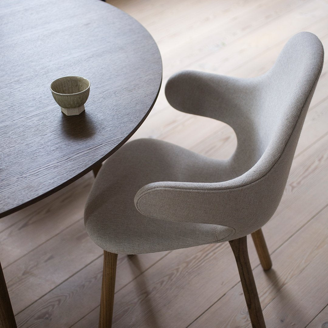 Hayon Catch Chair JH1 by &Tradition - Modern Lounge Chair for Living Room, Office, or Reading Nook - Scandinavian Design with Comfortable Seating