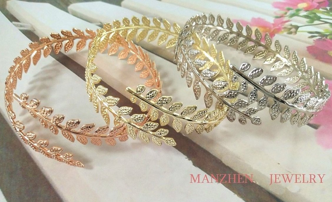 Elegant Gold Tone Swirl Leaf Arm Cuff Bracelet - Adjustable Upper Arm Bangle for Women - Perfect for Boho, Festival, and Evening Wear