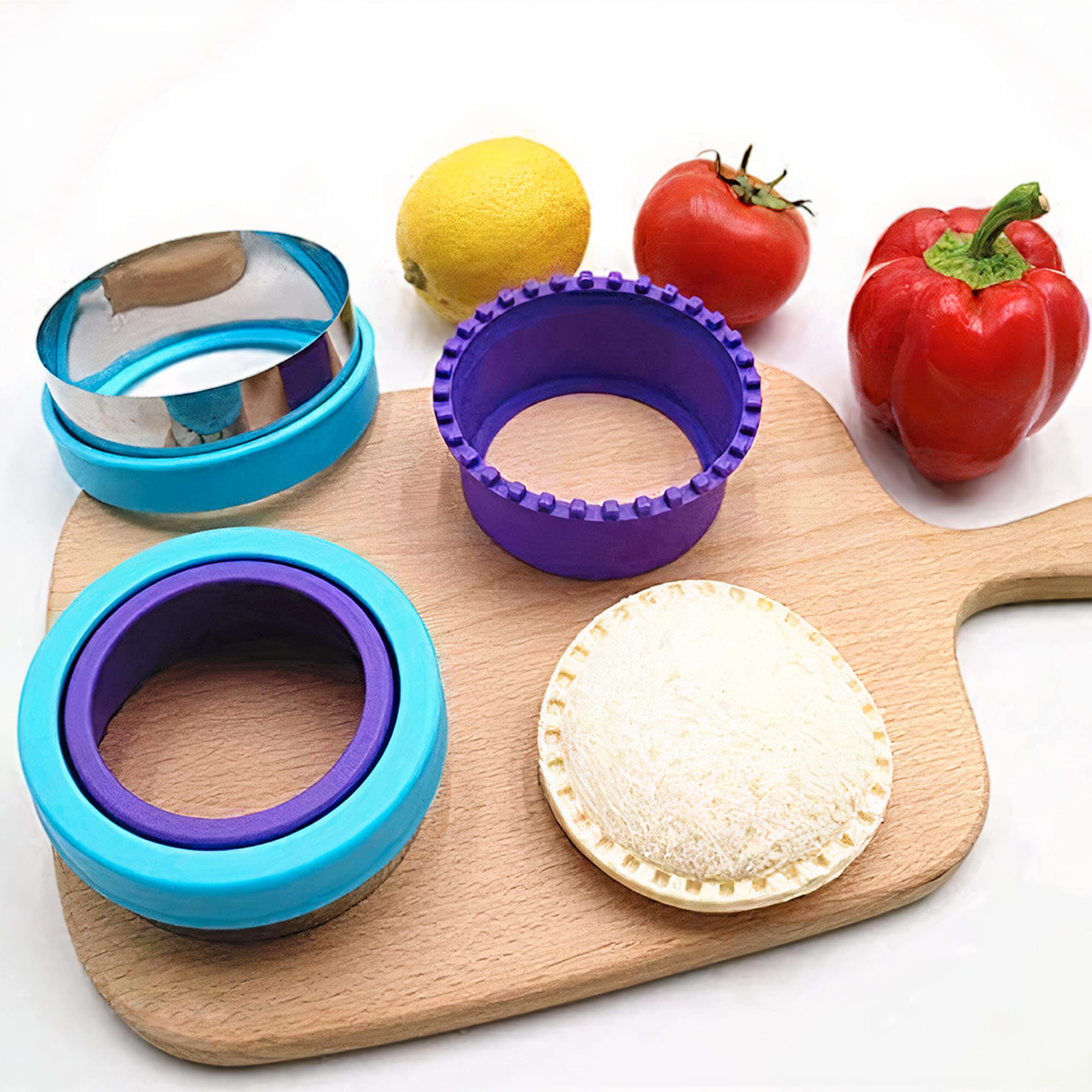 LACUNAS Stainless Steel Sandwich Cutter and Sealer for Kids - PB&J Sandwich Maker with Decruster - Cute Lunchbox Accessories for School Lunch and Bento Box - Perfect for Kids' Snacks, Picnics, and Party Food Prep