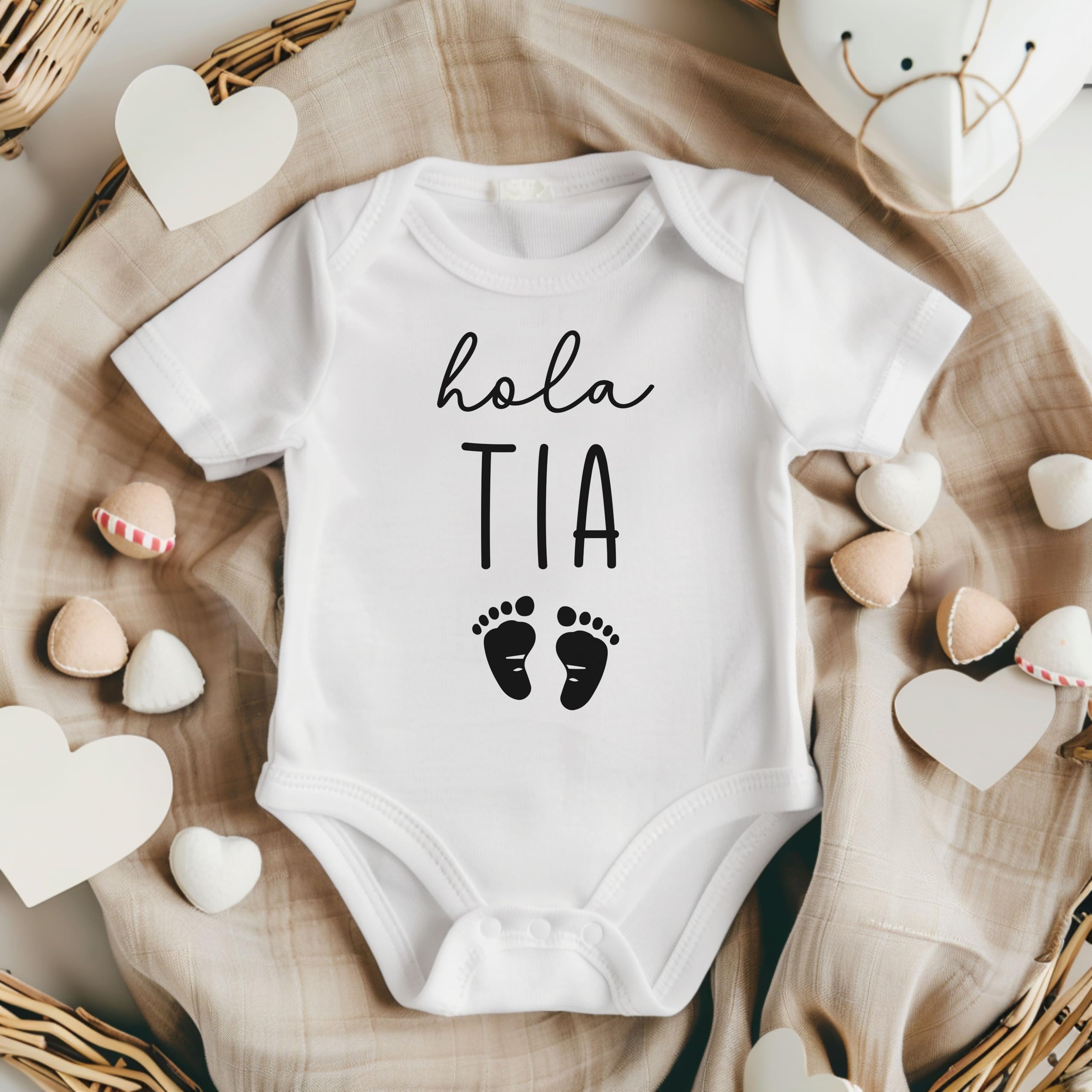 Surprise Pregnancy Announcement Gift for Spanish Aunt - 'Hola Tia' Baby Reveal Present for Sister (0-3 Months, White) | Perfect for Gender Reveal Parties, Baby Showers & Family Celebrations