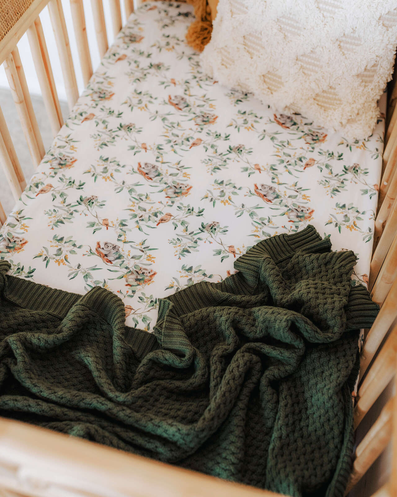 Snuggle Hunny Diamond Knit Baby Blanket - Soft Olive Green Swaddle Blanket for Newborns & Infants | Perfect for Nursery, Stroller & Photo Shoots