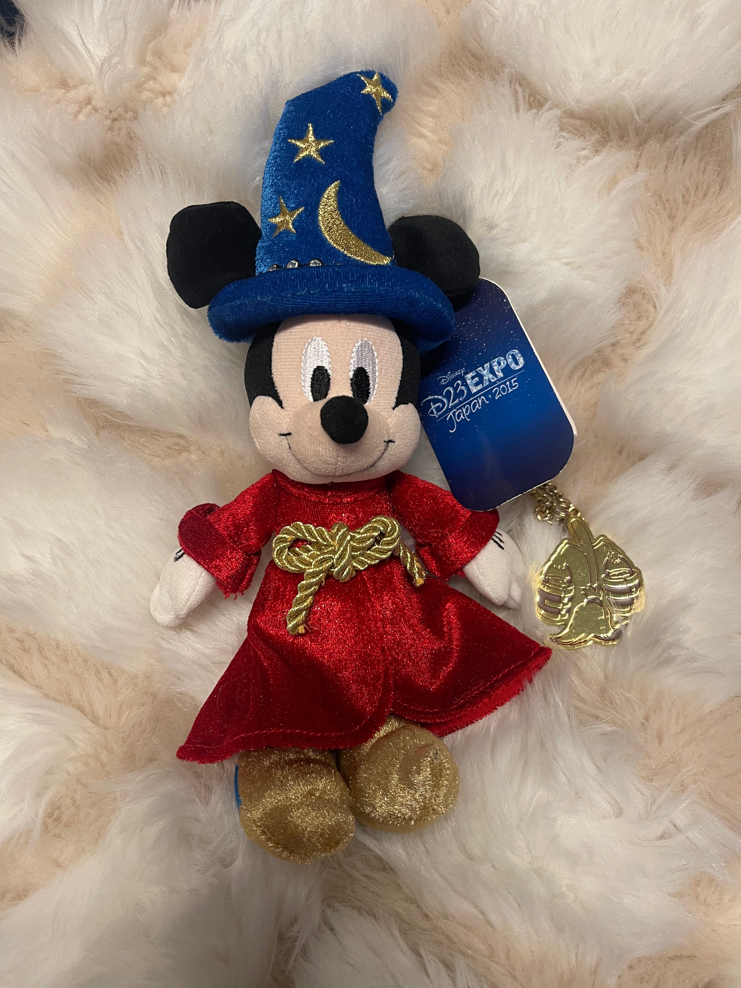 Sorcerer Mickey Keychain Badge - Exclusive D23 Expo Japan 2015 Collectible - Perfect for Disney Fans, Keychains & Backpacks